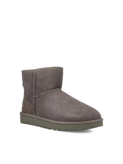 Stivali realizzati in montone e pelle. 1016222 GREY UGG 