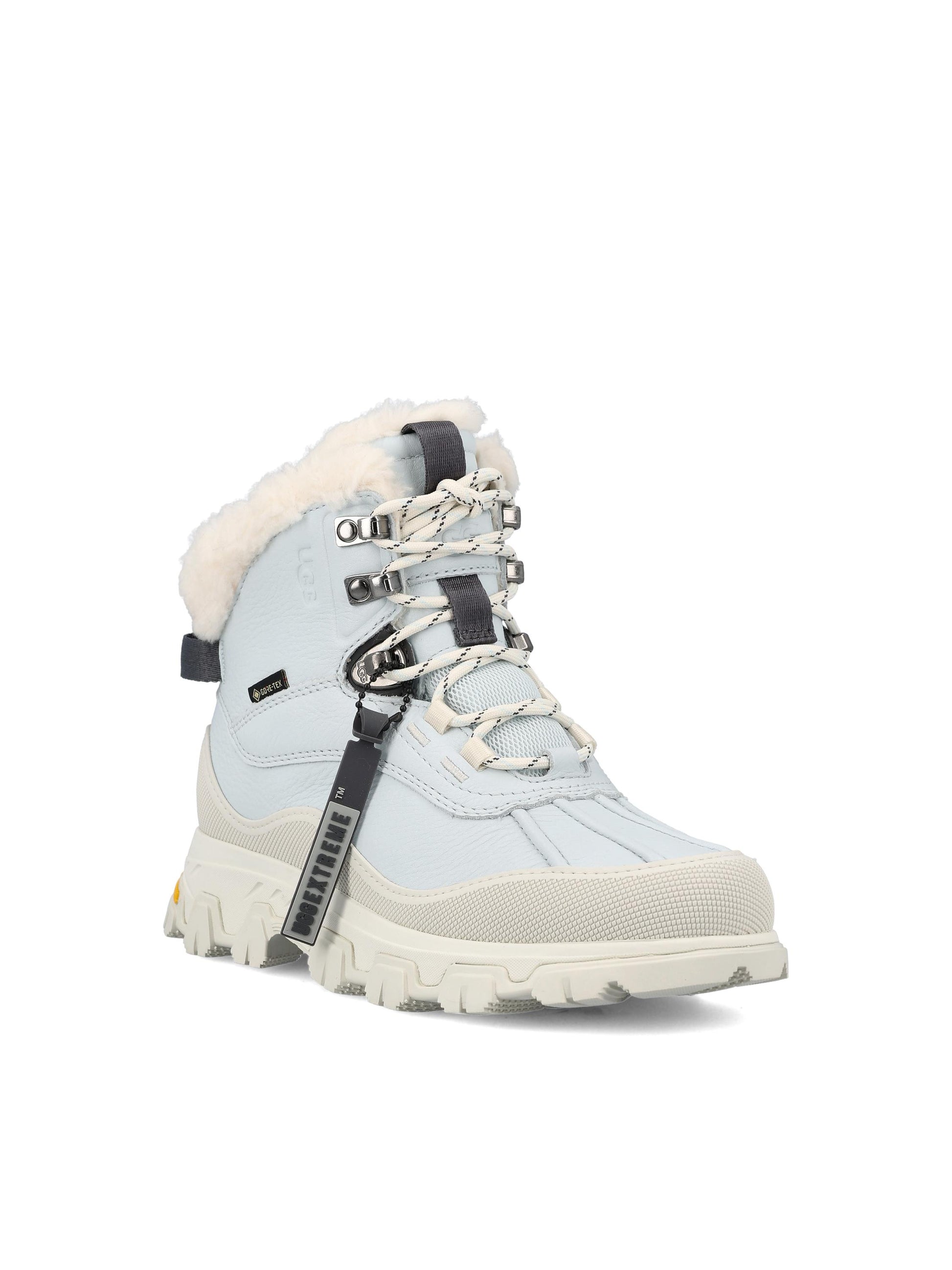 Scarponcini realizzati in pelle e materiale sintetico. 1169031 REF UGG 