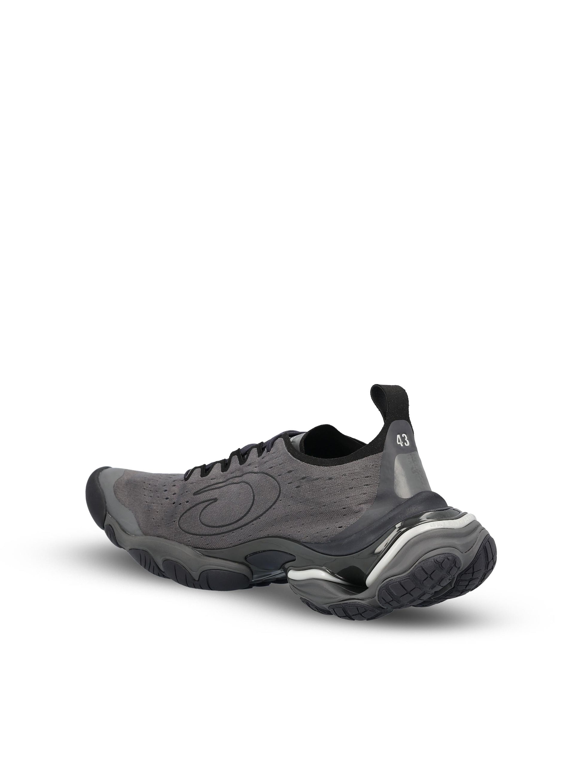 Sneakers realizzate in poliestere. 829106 WANRN1100 BALENCIAGA 