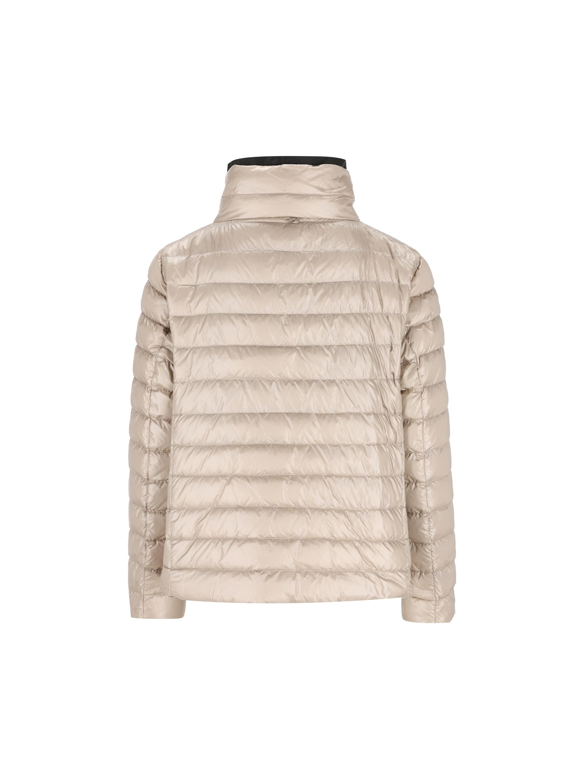 Piumino realizzato in poliammide. PI001846D 12017Z9319 HERNO 