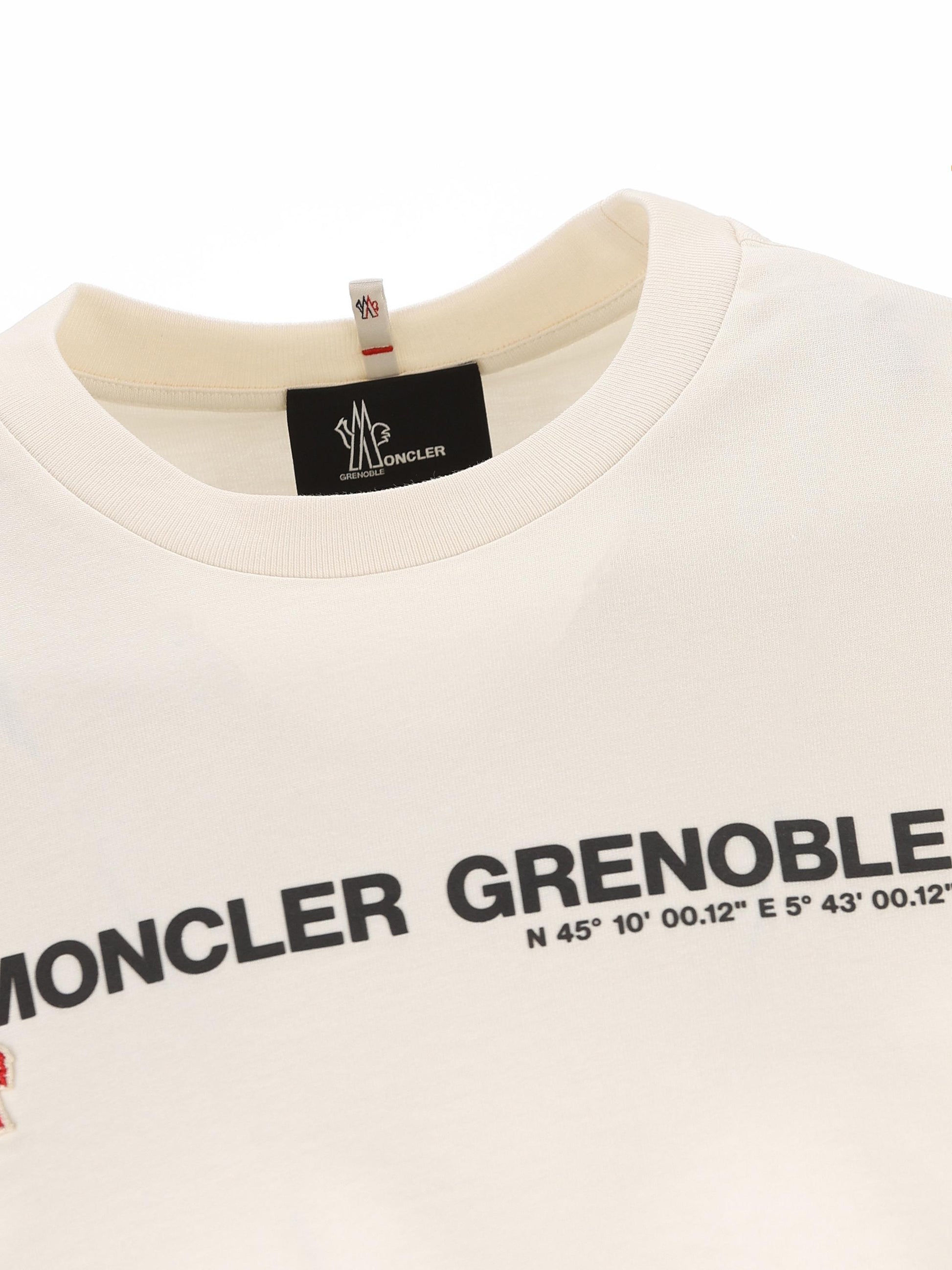 T-Shirt realizzata in cotone. W8C00001 89AZ9041 MONCLER GRENOBLE 