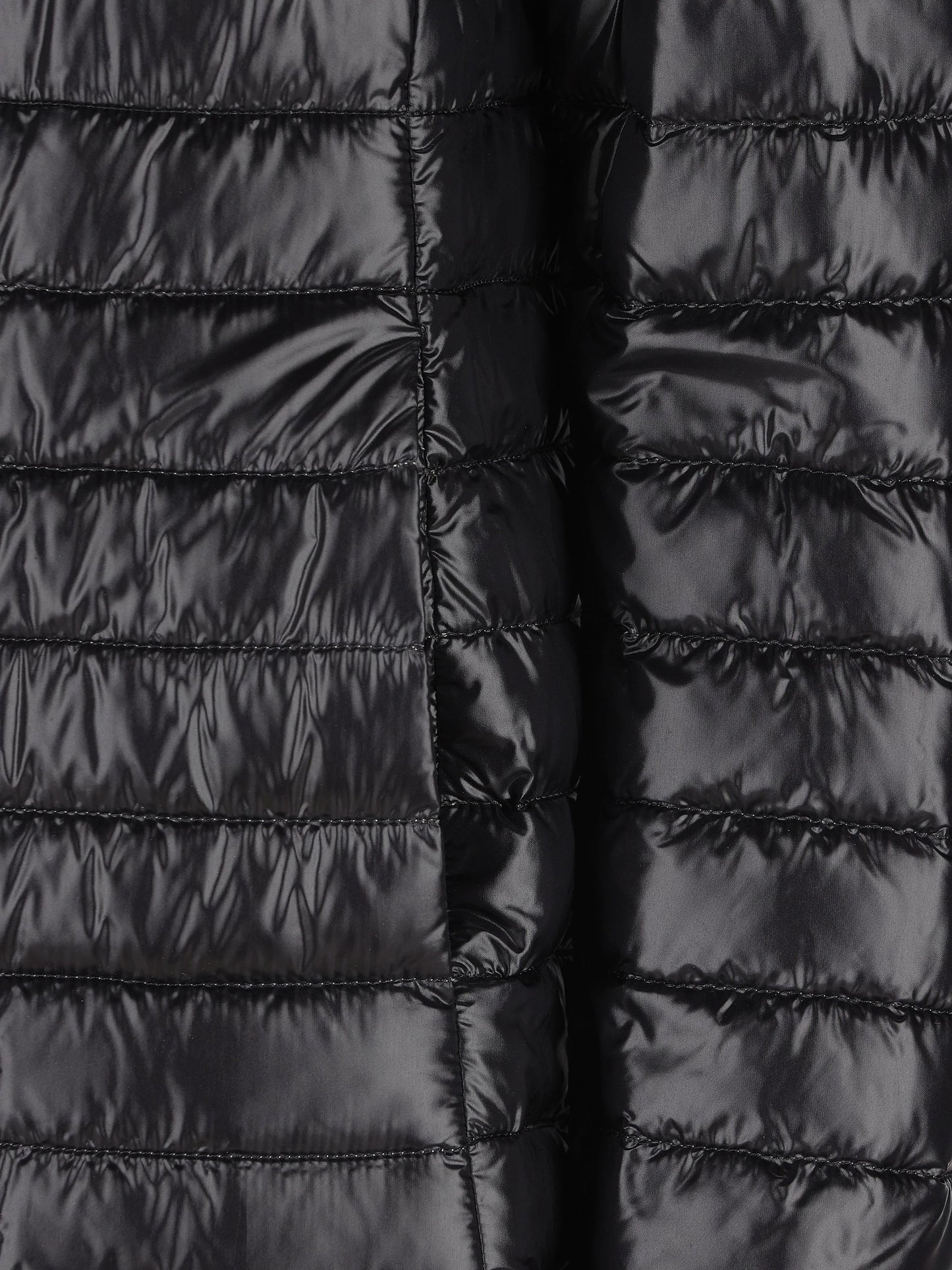 Piumino realizzato in poliammide. PI1234D 12017Z9319 HERNO 