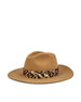 Cappello realizzato in pelliccia di coniglio. FXQ710 AVP7F0QB8 FENDI 