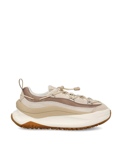 Sneakers realizzate in pelle bovina scamosciata. 80D2490090 AH05 MOON BOOT 