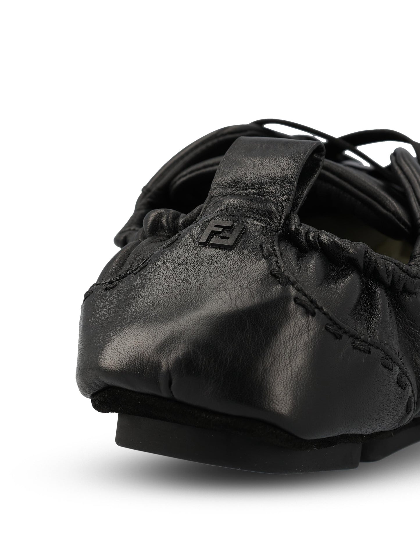 Sneakers realizzate in pelle. 7E1799 AE86F0ABB FENDI 