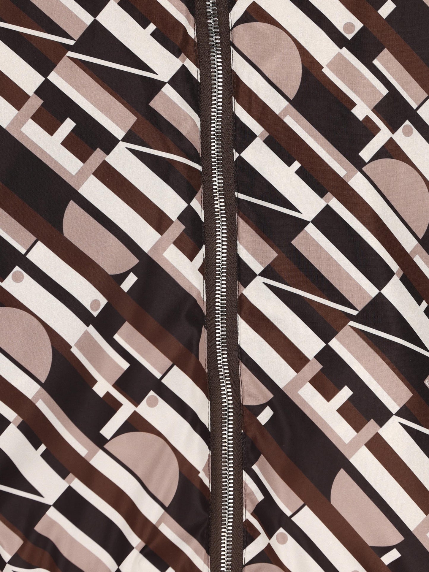 Piumino reversibile realizzato in poliestere. FAA969 AVIFF0DHP FENDI 