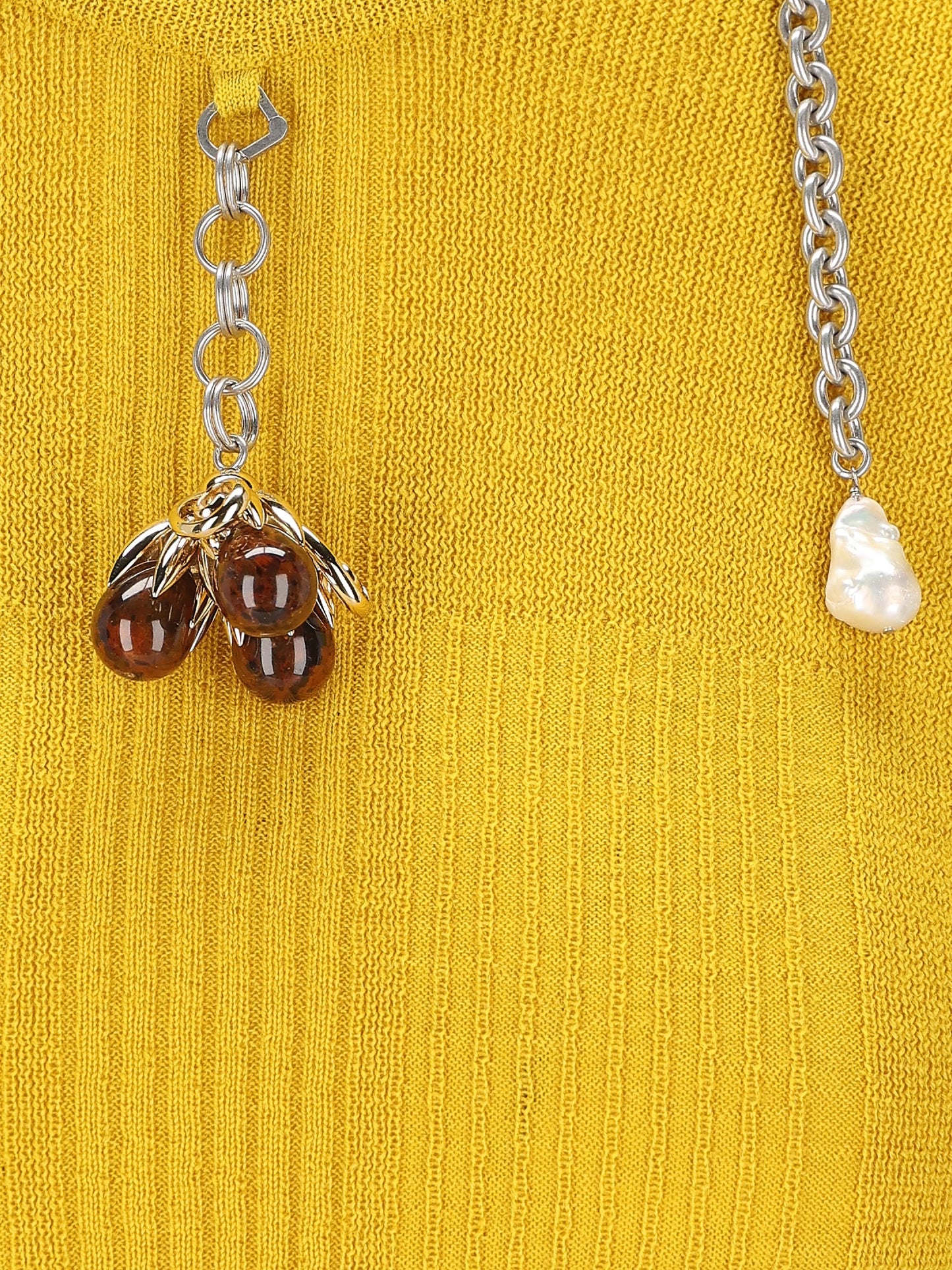 Maglia realizzata in lana vergine. P24V2L 17ZEF0037 PRADA 