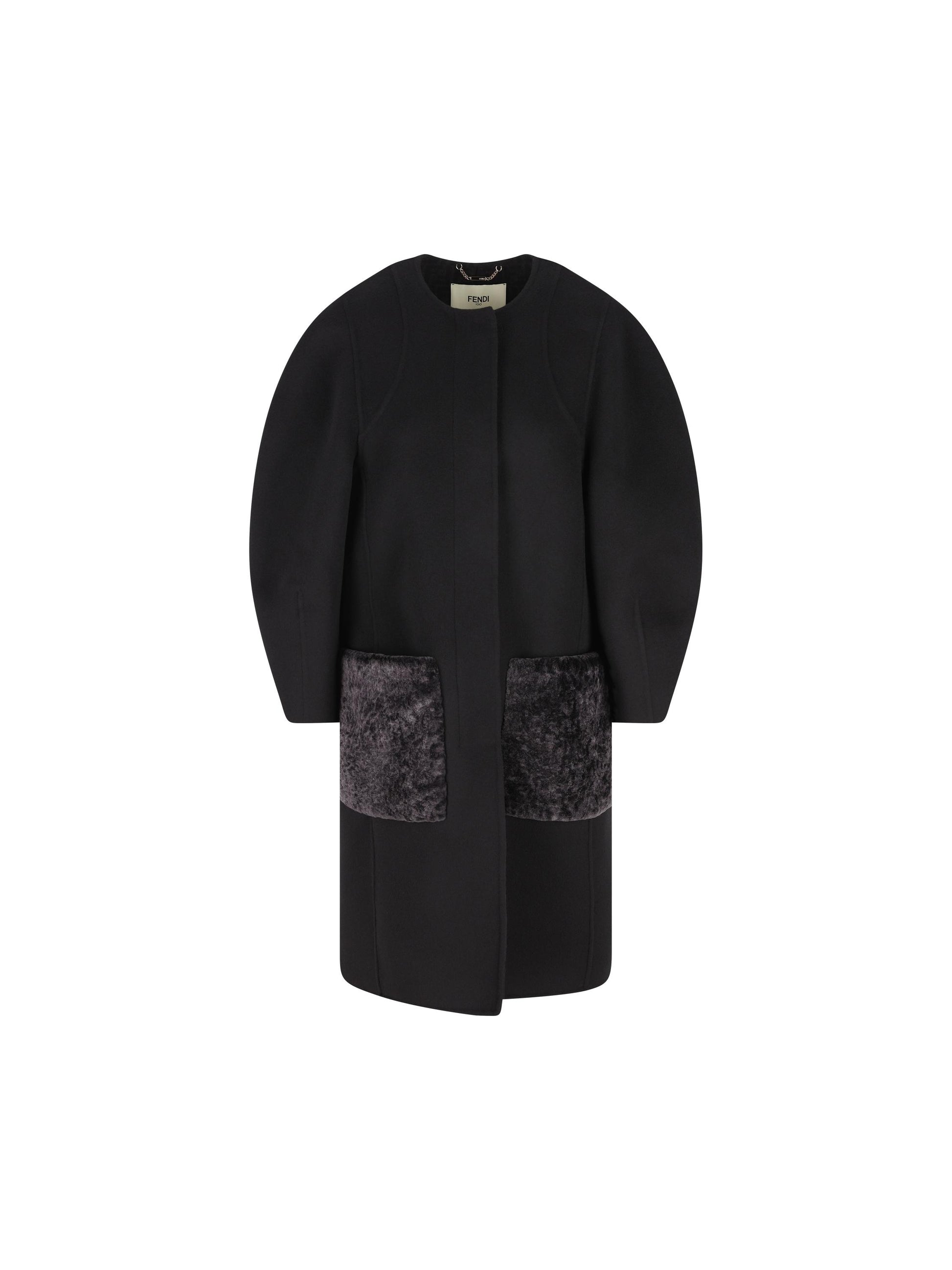 Cappotto realizzato in lana vergine. FF6165 A5HDF1FL8 FENDI 