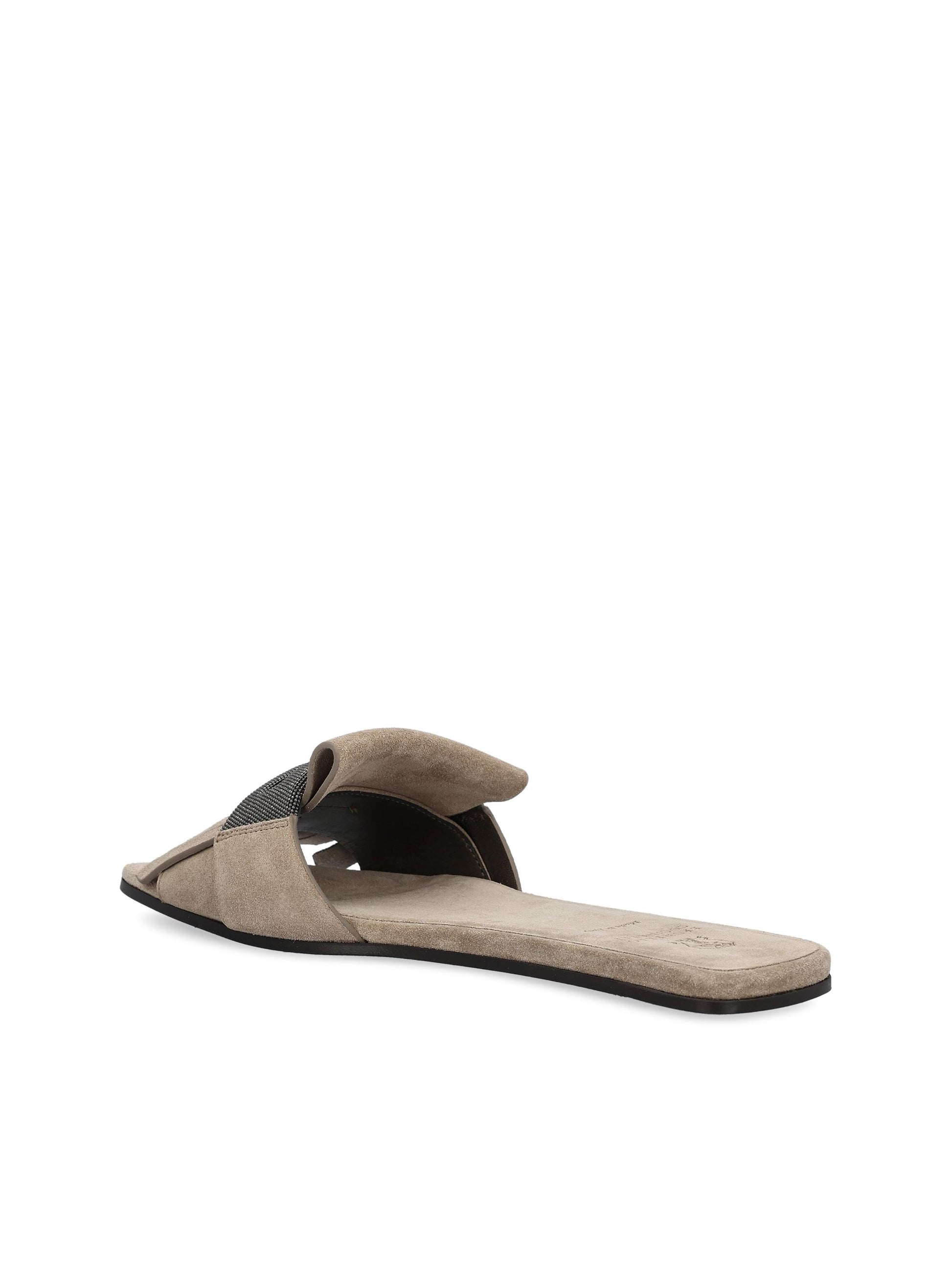 Mules realizzate in pelle di vitello. MZSFC2873 C5859 BRUNELLO CUCINELLI 