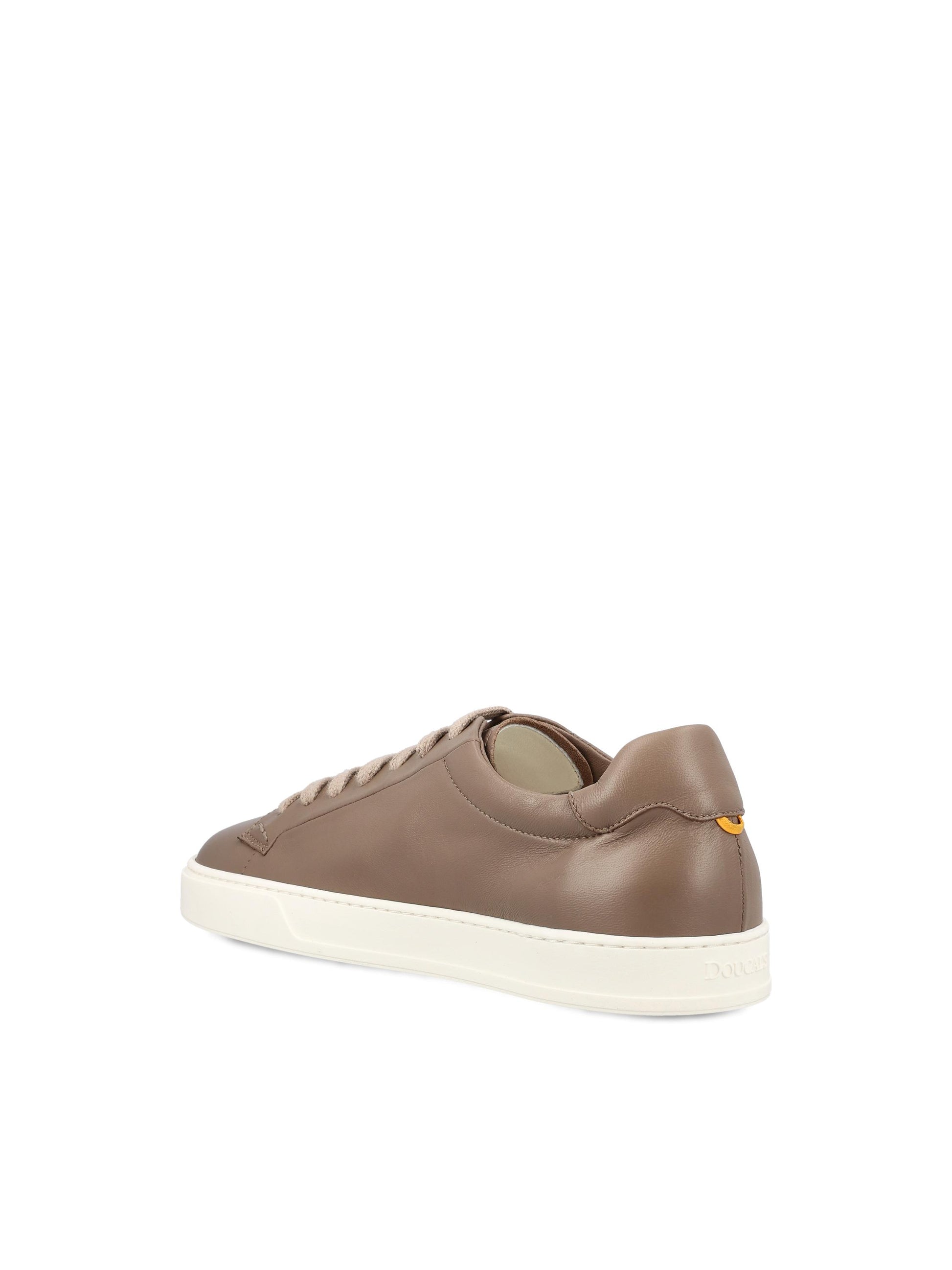 Sneakers realizzate in pelle. DU3552SPENUF281 EM05 DOUCAL'S 