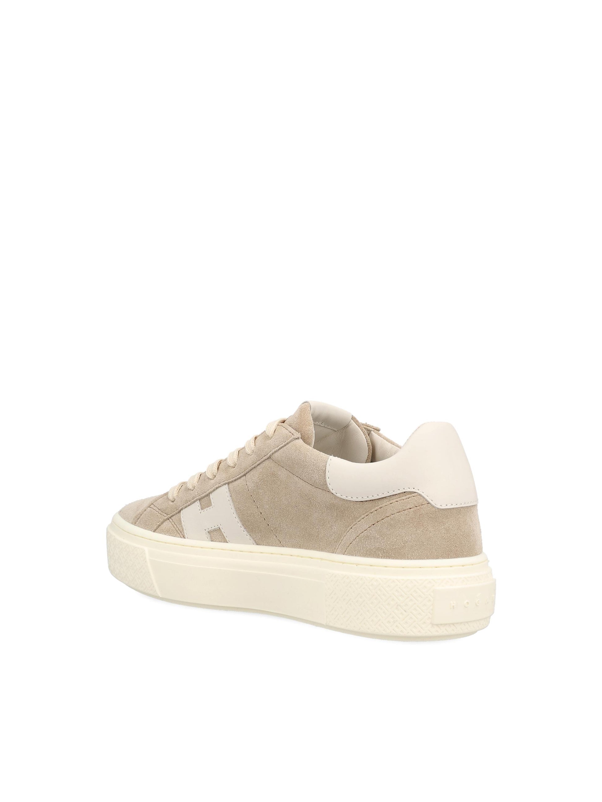 Sneakers realizzate in pelle scamosciata. HXW7050GB00UHO 378T HOGAN 