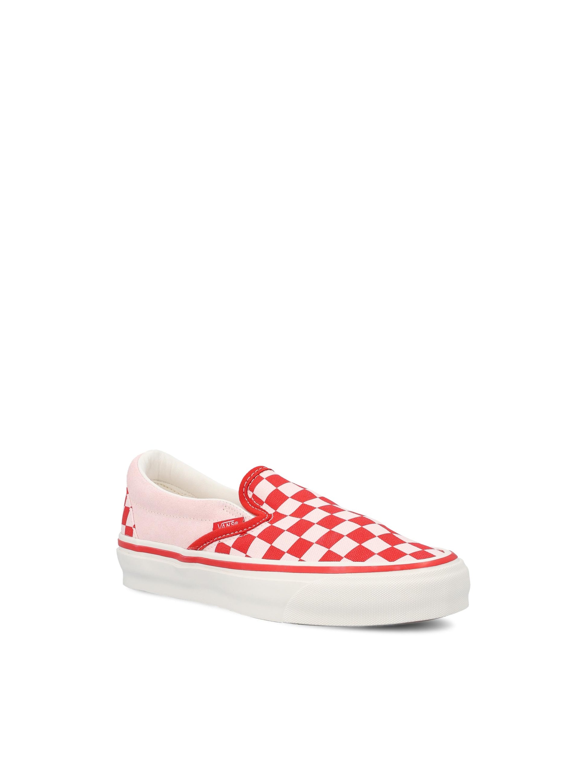 Sneakers realizzate in tela e pelle. VN000E96W131  VANS 