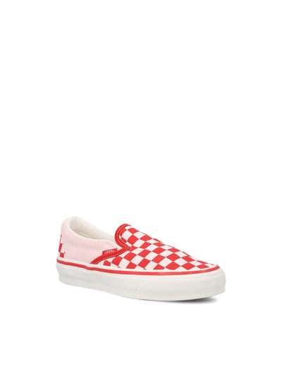 Sneakers realizzate in tela e pelle. VN000E96W131  VANS 