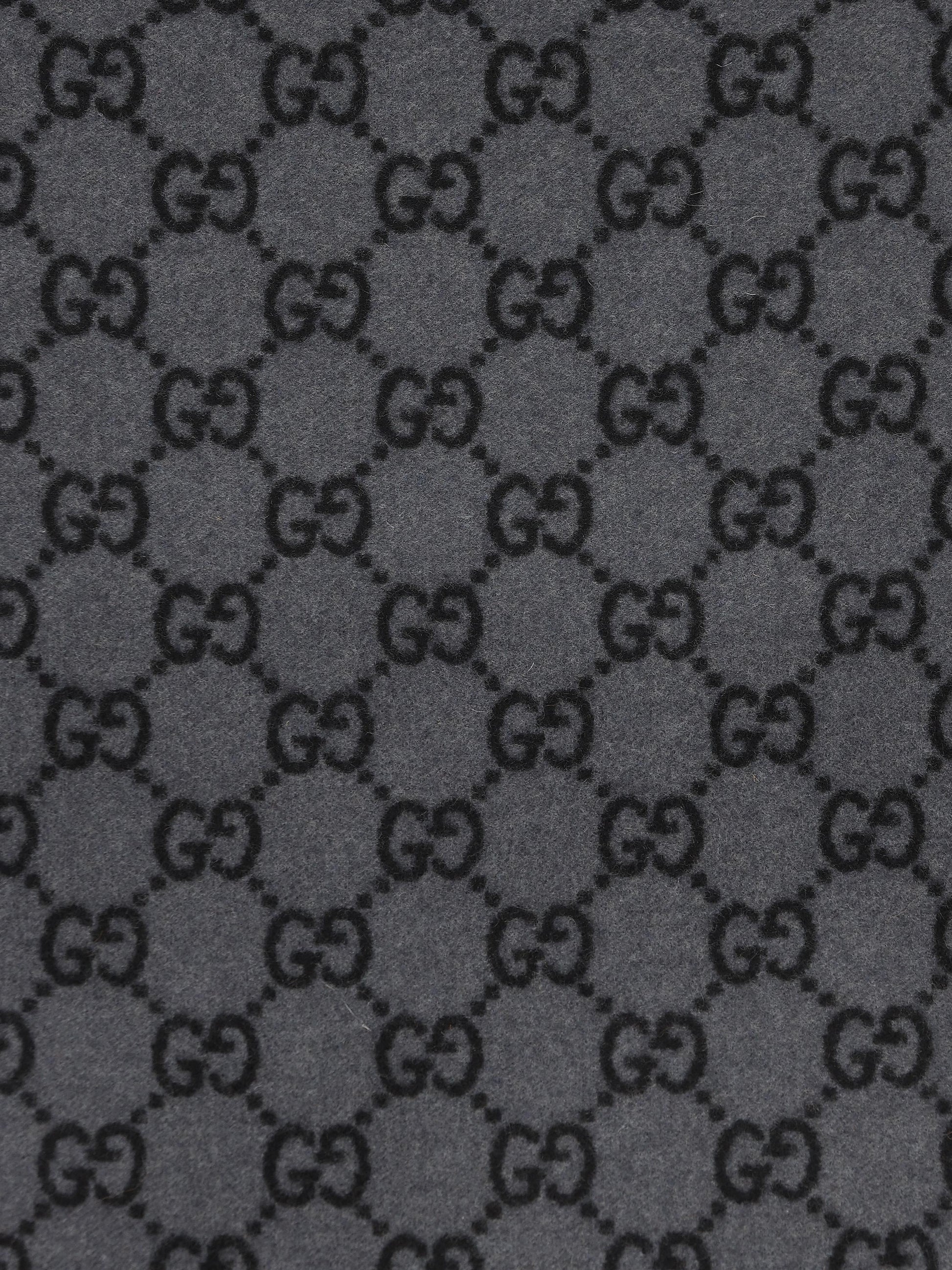 Sciarpa realizzata in cashmere. 812317 4GABX1260 GUCCI 