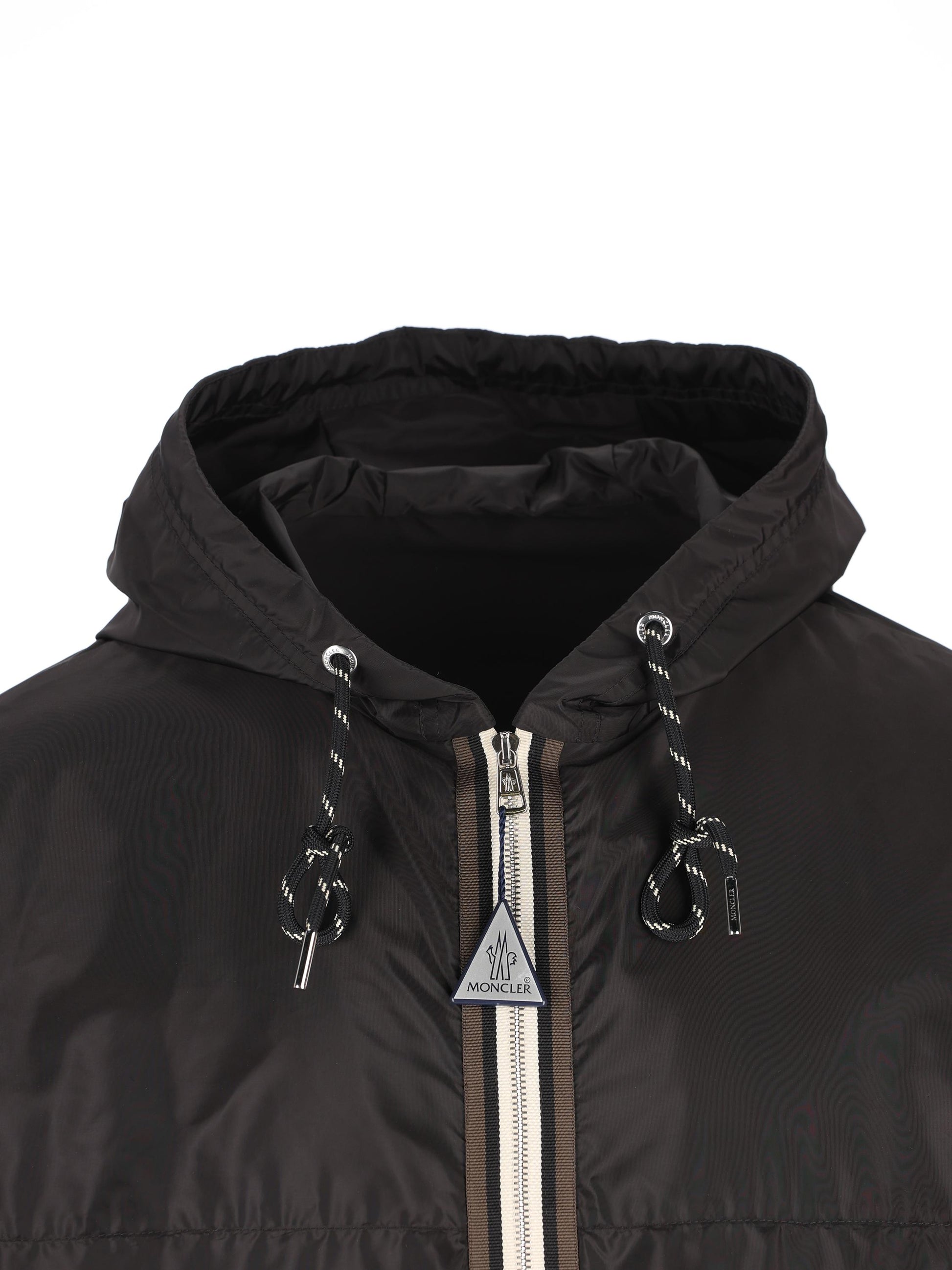 Giacca realizzata in poliammide. M1A00112 539ZD999 MONCLER 