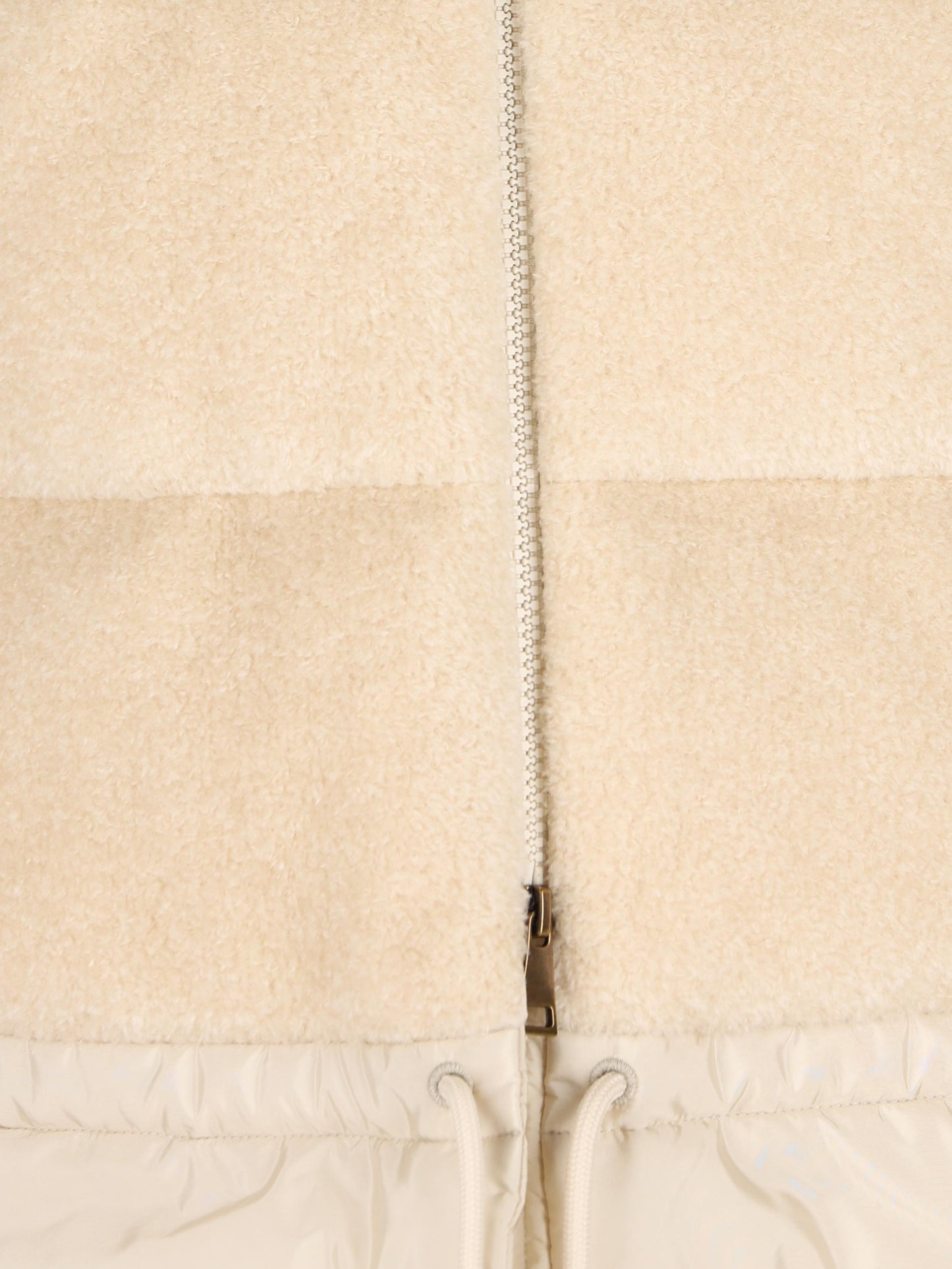 Piumino realizzato in acrilica e cotone. W1A00067 89AOF050 MONCLER 