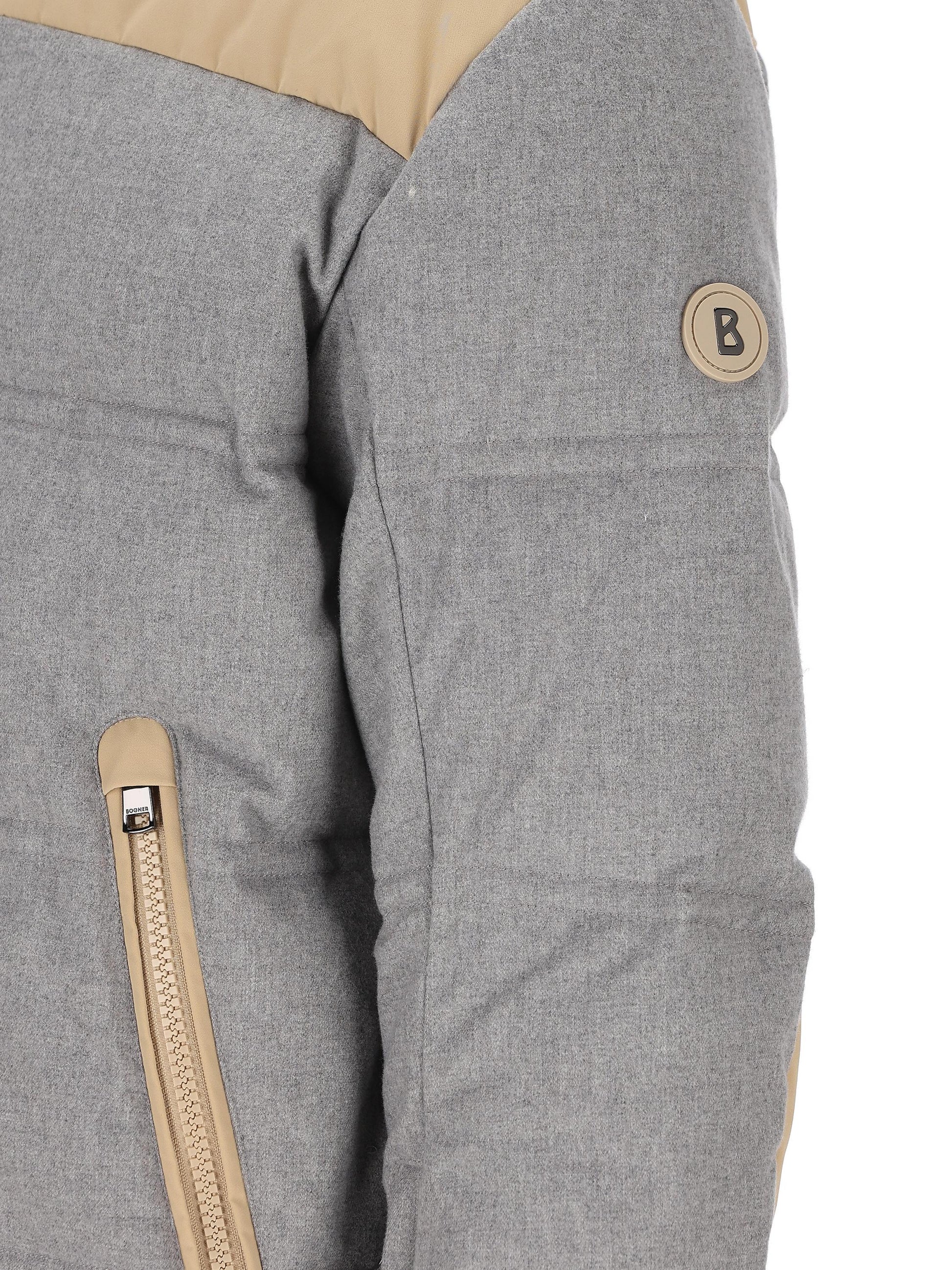 Giacca realizzata in poliestere e viscosa. 31139758 012 BOGNER 