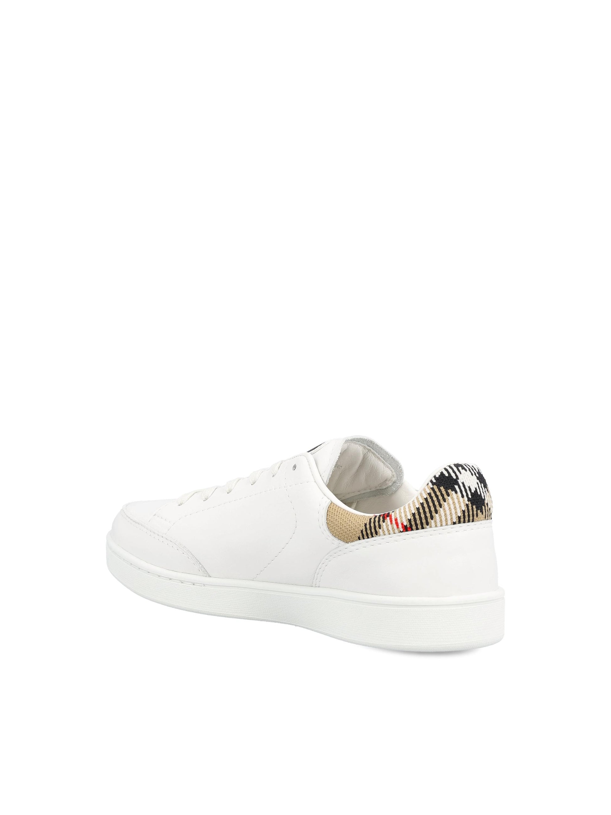 Sneakers realizzate in pelle. 8118865 C4579 BURBERRY 