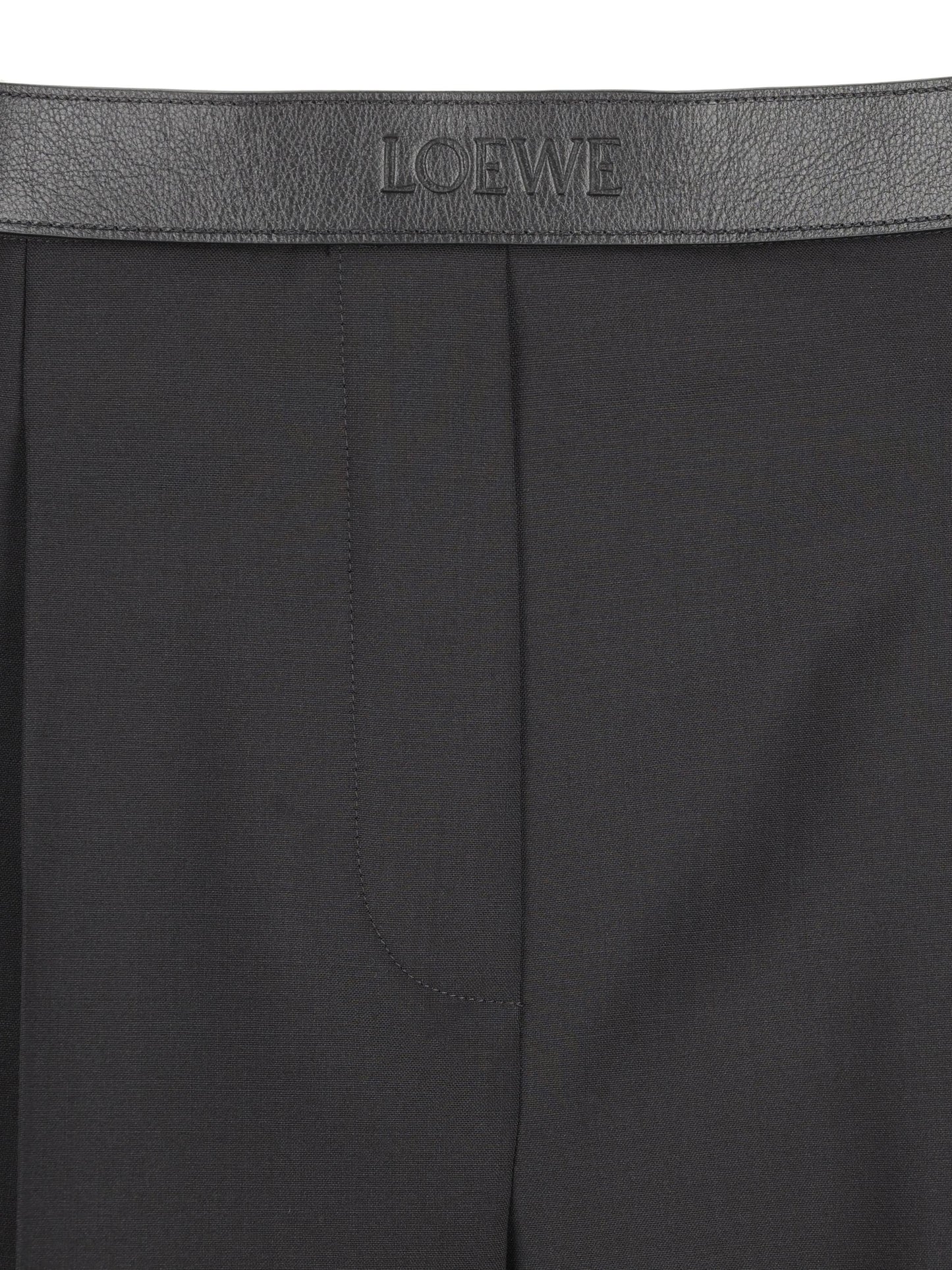 Pantaloni realizzati in lana. S359Y04XI2 1100 LOEWE 