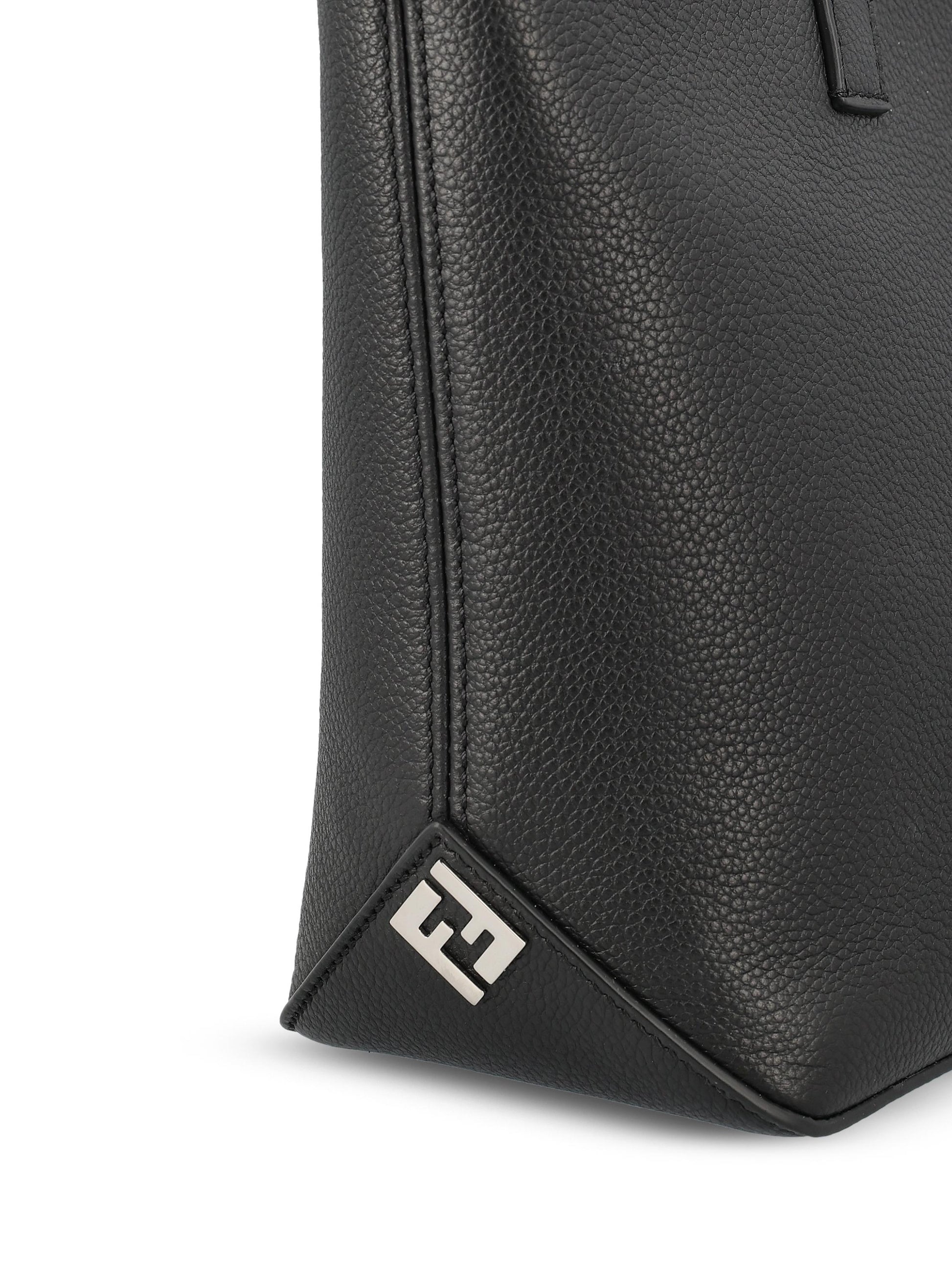 Borsa realizzata in pelle di vitello. 7VA658 APDRF0GXN FENDI 