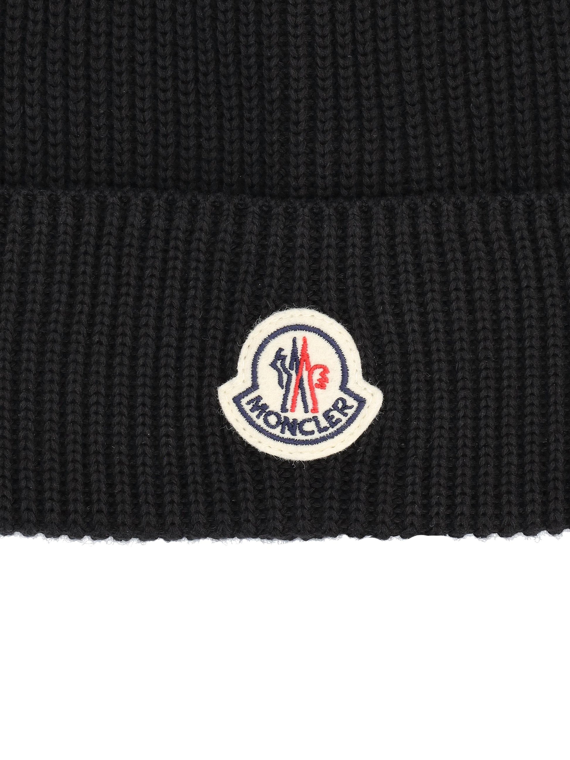 Berretto realizzato in cotone. M3B00022 M1367999 MONCLER 