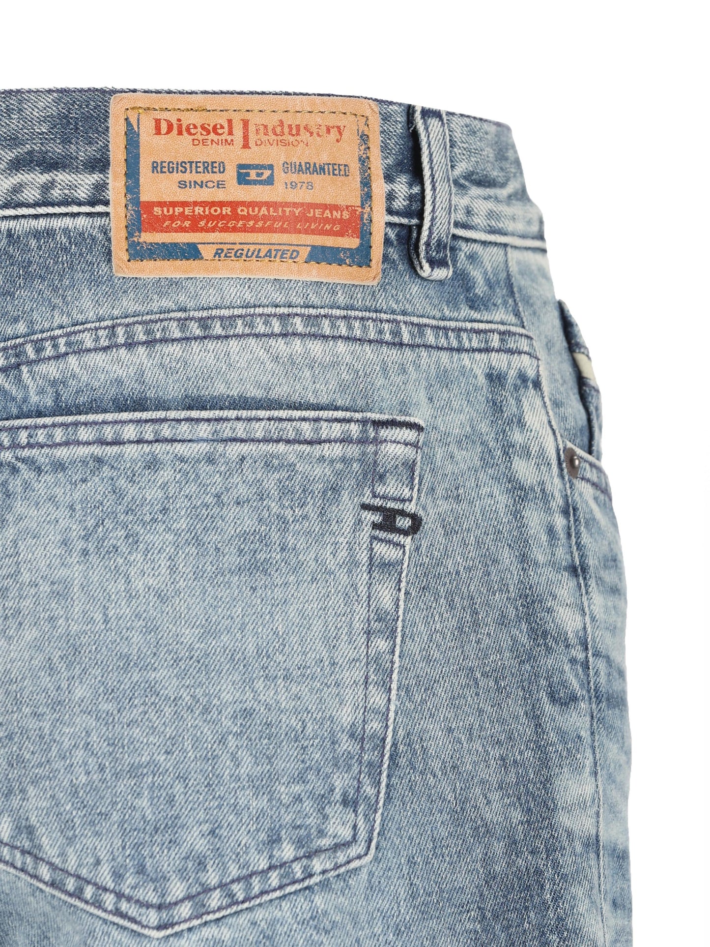 Jeans realizzato in cotone. A21499 007DA01 DIESEL 