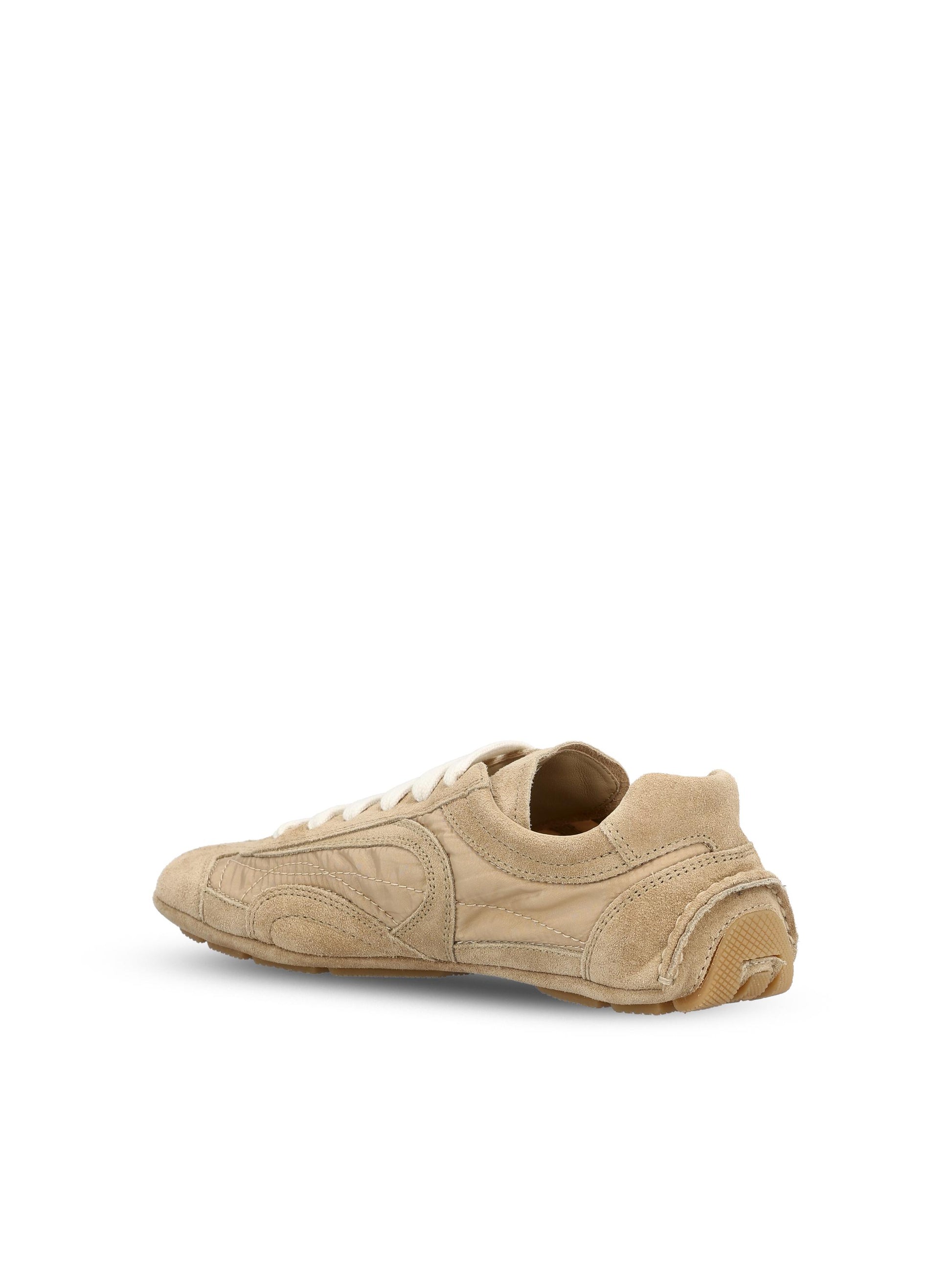 Sneakers realizzato in pelle scamosciata . 1E247O D7CF0040 PRADA 