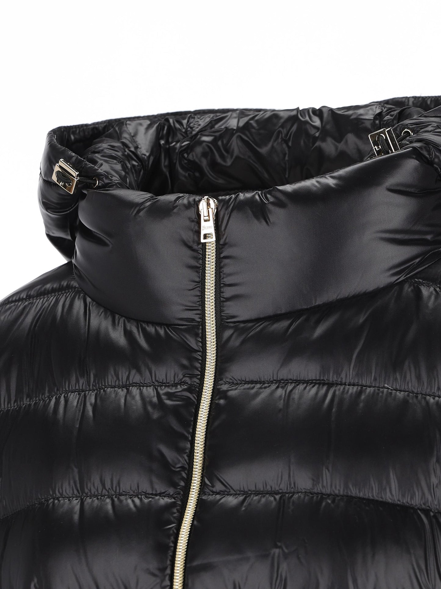 Piumino realizzato in poliammide. PI0833DIC 12017Z9300 HERNO 