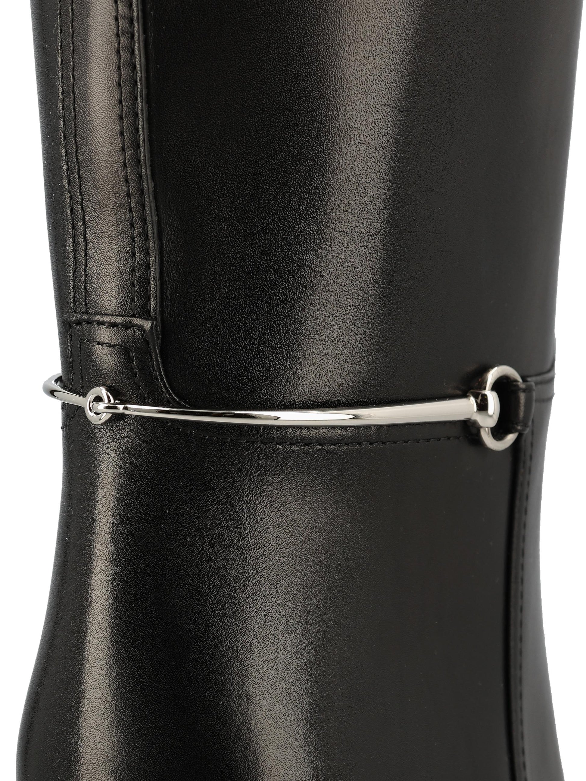 Stivali realizzati in pelle. 836109 AAD3I1000 GUCCI 