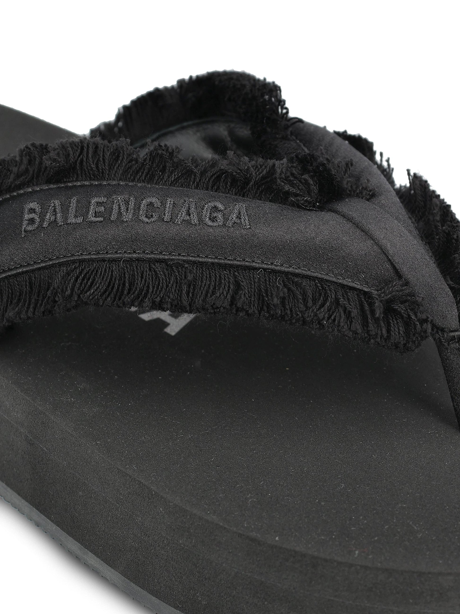 Le Infradito Jet Lag in satin. 870111 W0WM01000 BALENCIAGA 