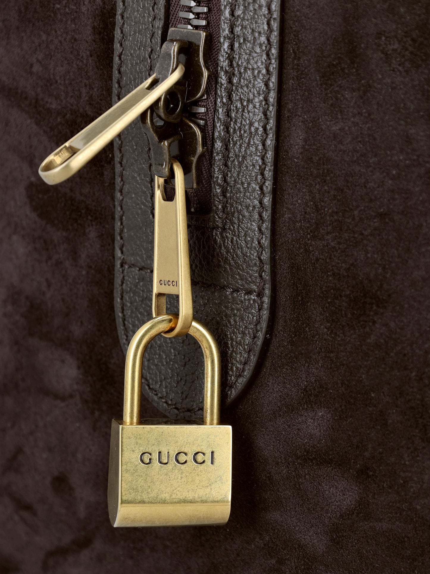 Borsone realizzato in pelle. 834460 AAE1D2041 GUCCI 