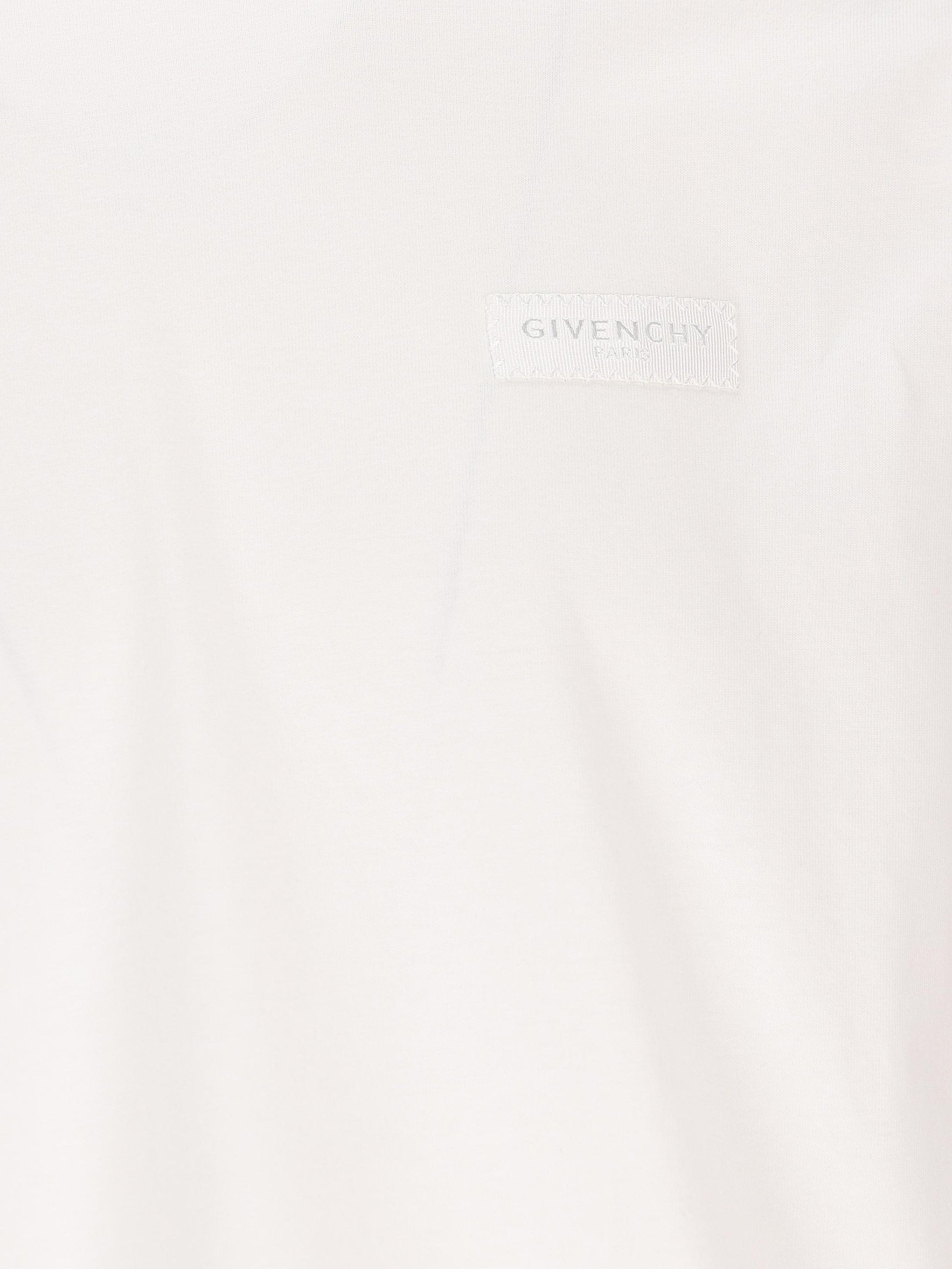 T-Shirt realizzata in cotone. BM71NK3YSJ 100 GIVENCHY 