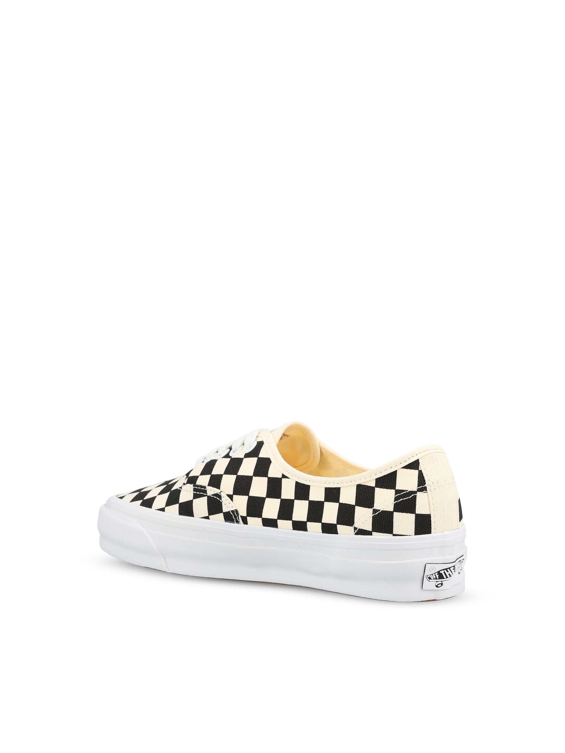 Sneakers realizzate in tela. VN000CQA2BO1  VANS 