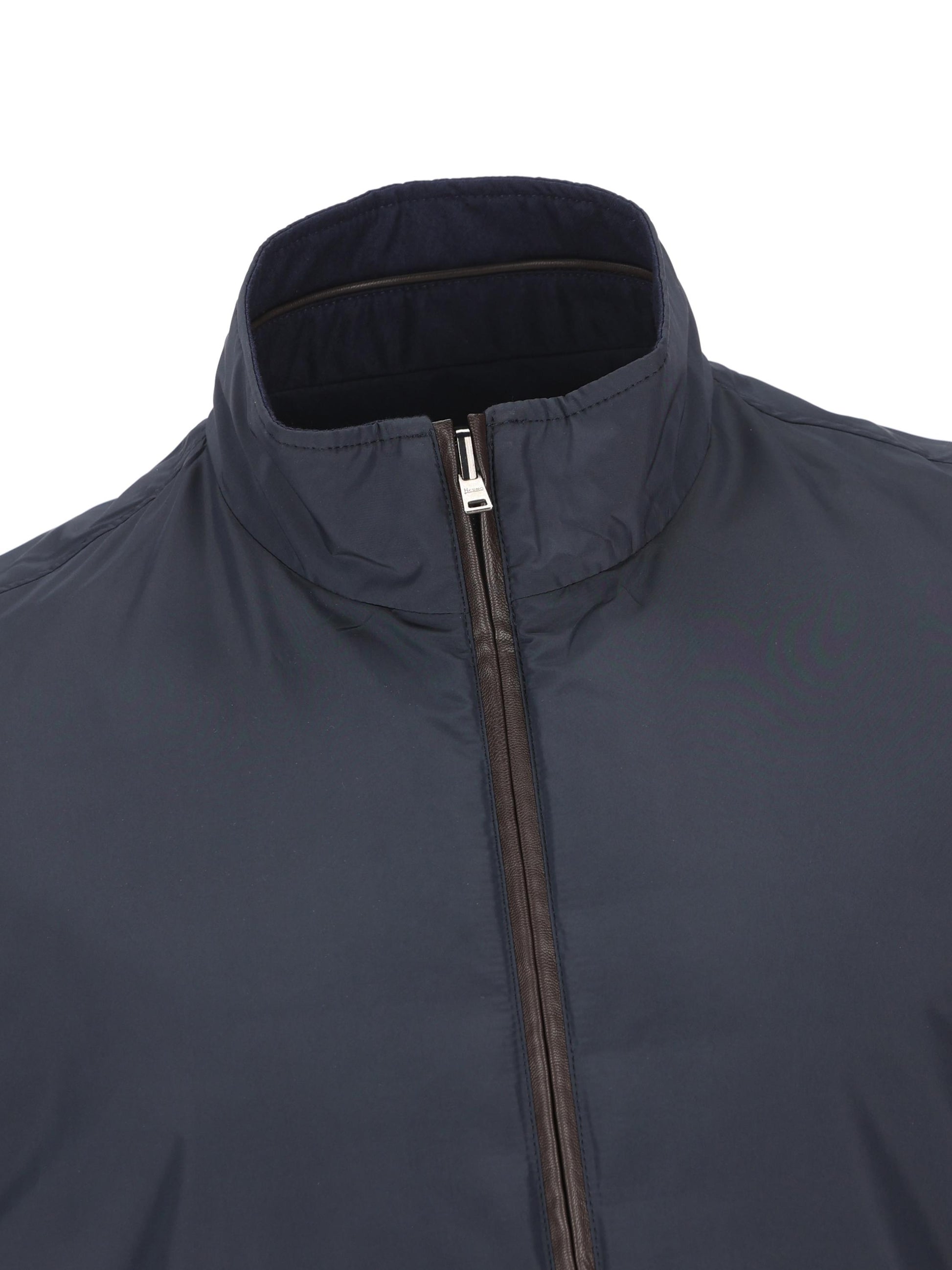 Gilet realizzato in cashmere e seta. GI000636U 381279200 HERNO 