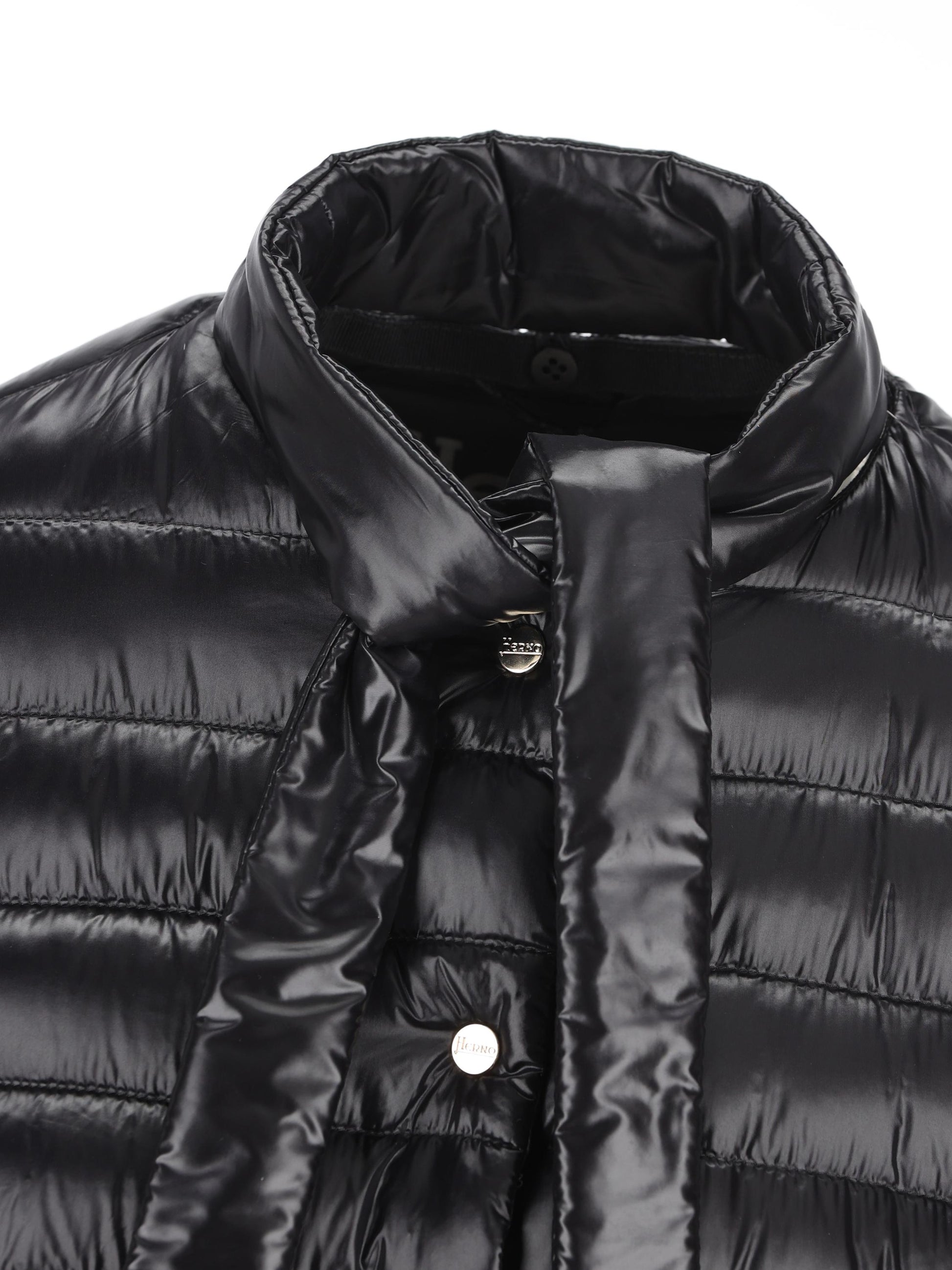 Piumino realizzato in poliammide. PI002201D 12017Z9300 HERNO 