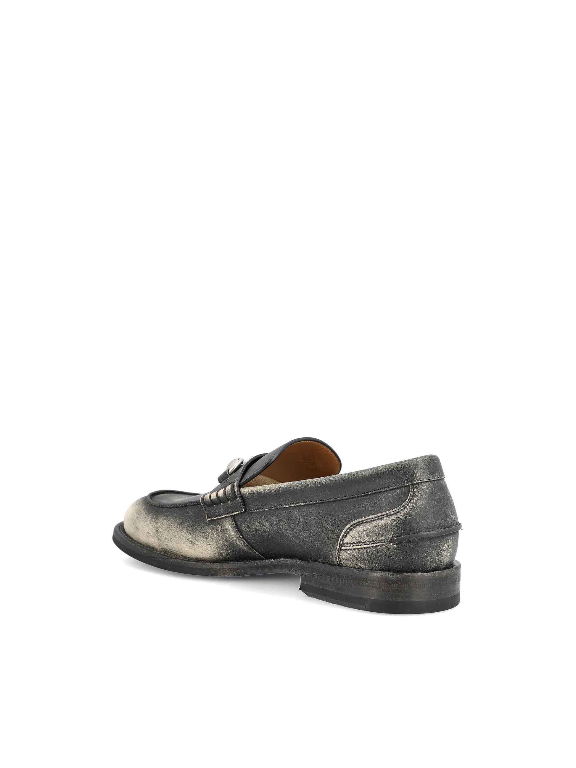 Mocassini realizzati in pelle. 853291 AAFZ41000 GUCCI 