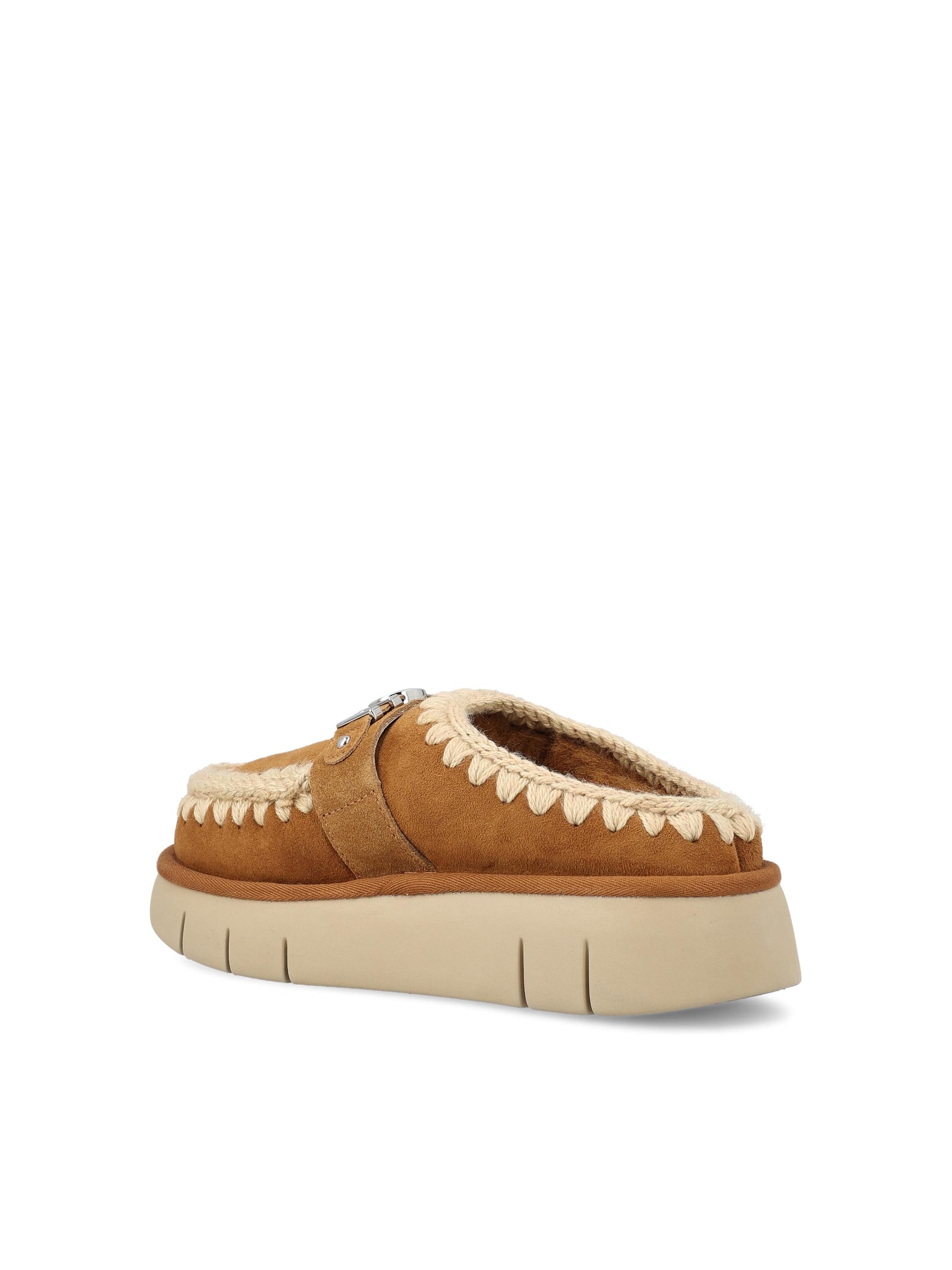 Slide realizzate in vera pelle di montone. FW531001A COG MOU 