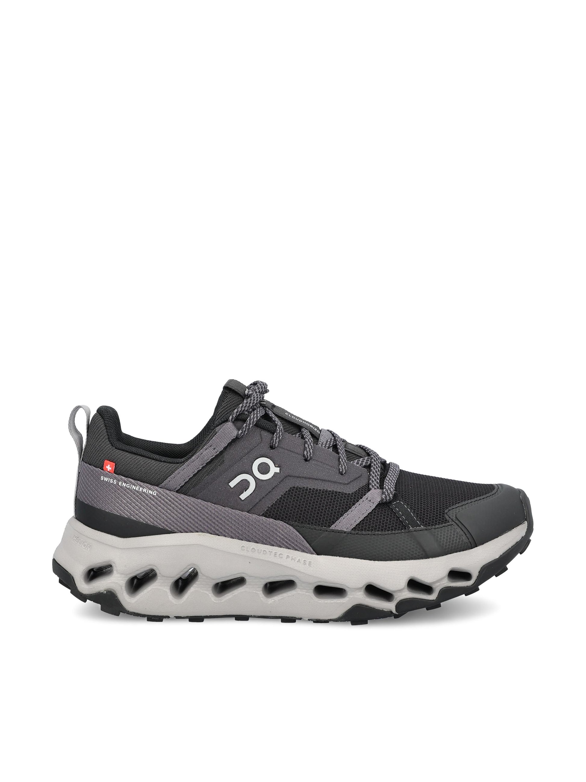 Sneakers realizzate in poliestere riciclato. 3WE10010702  ON 