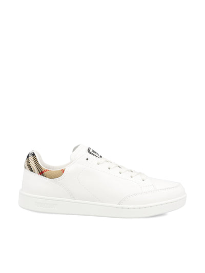 Sneakers realizzate in pelle. 8118865 C4579 BURBERRY 