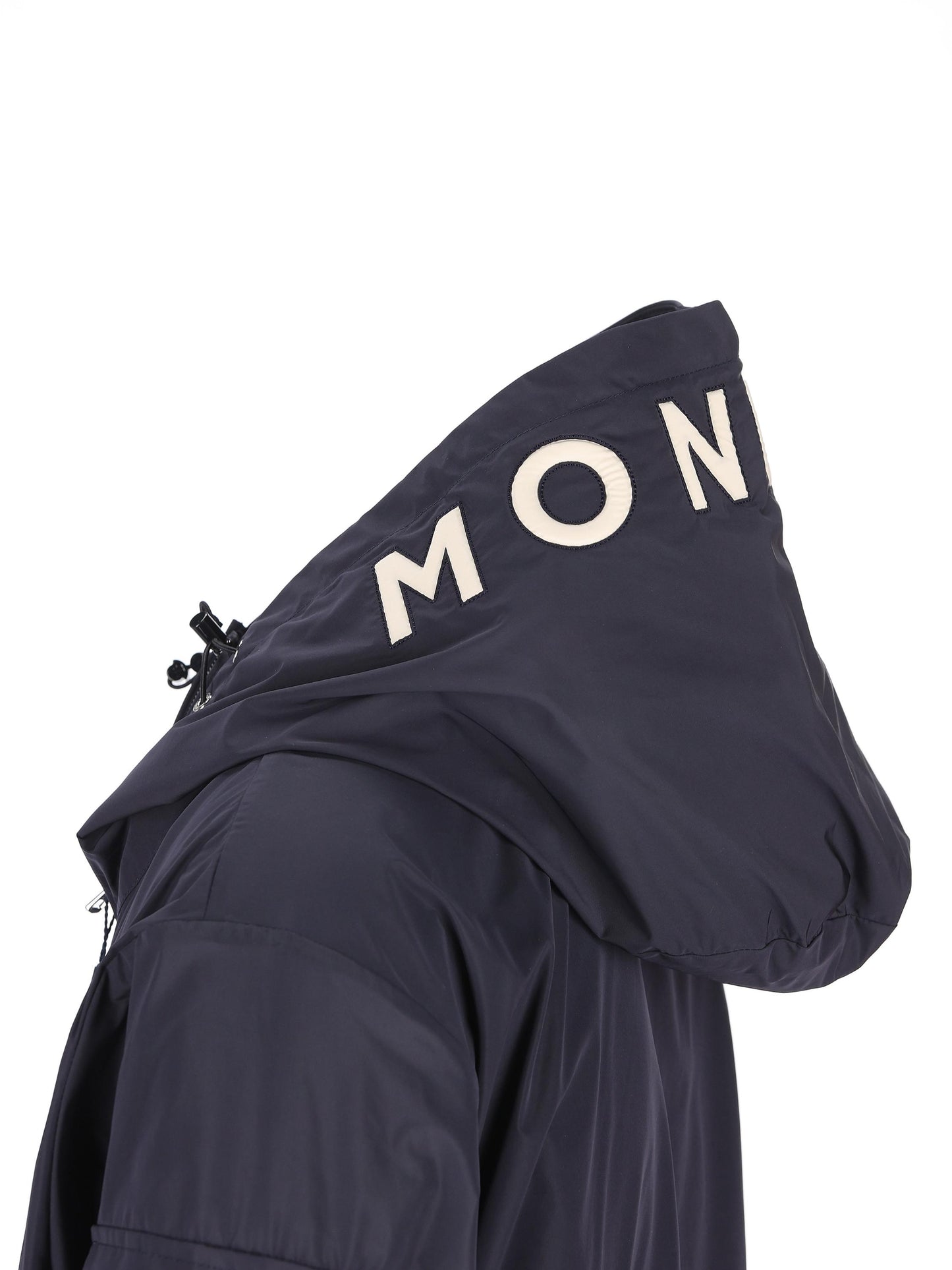 Giacca realizzata in poliestere. M1A00155 5987674S MONCLER 