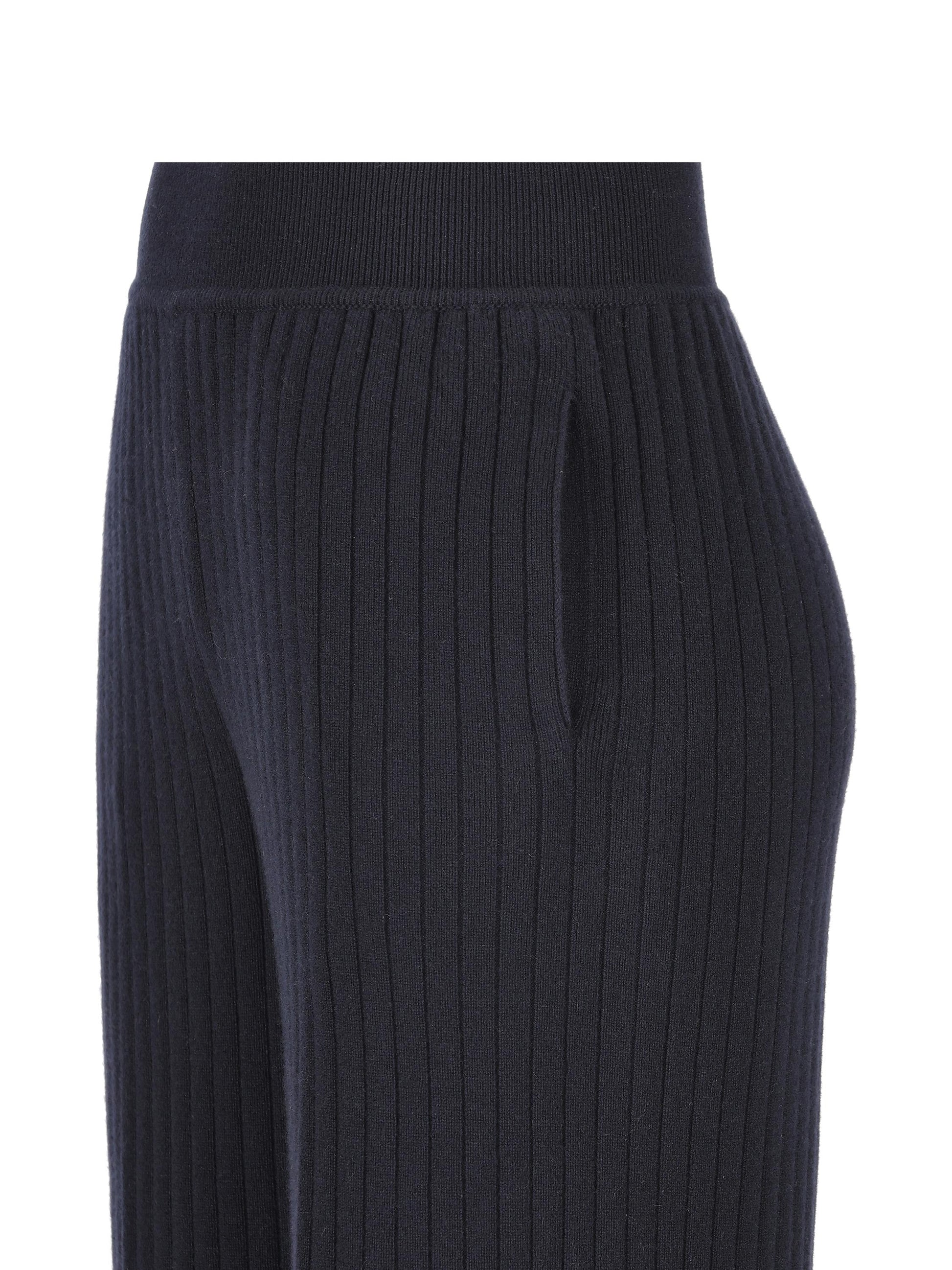 Pantaloni realizzati in baby cashmere. FAP2128 W000 LORO PIANA 