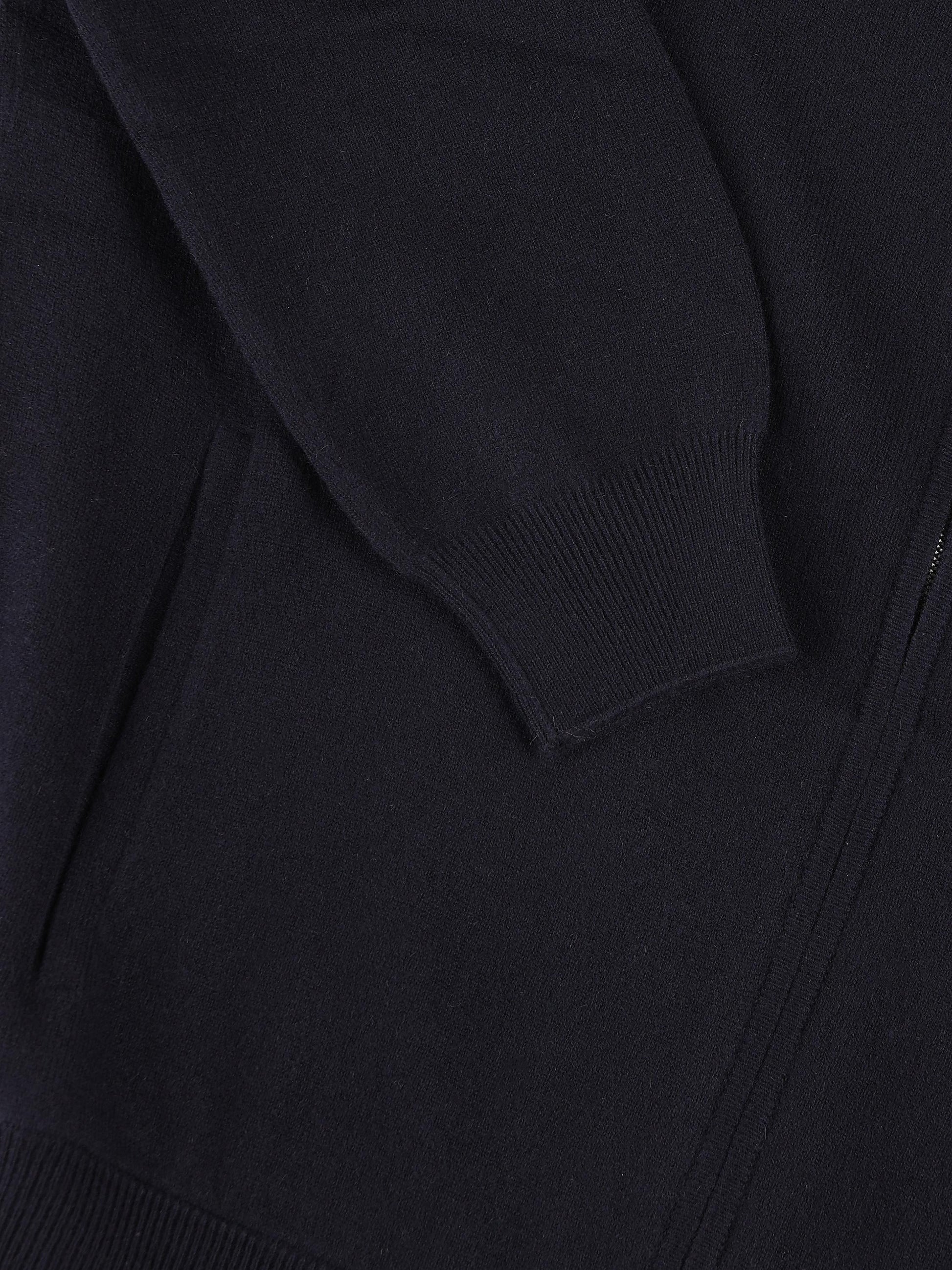 Maglia in baby cashmere. FAM9318 W000 LORO PIANA 