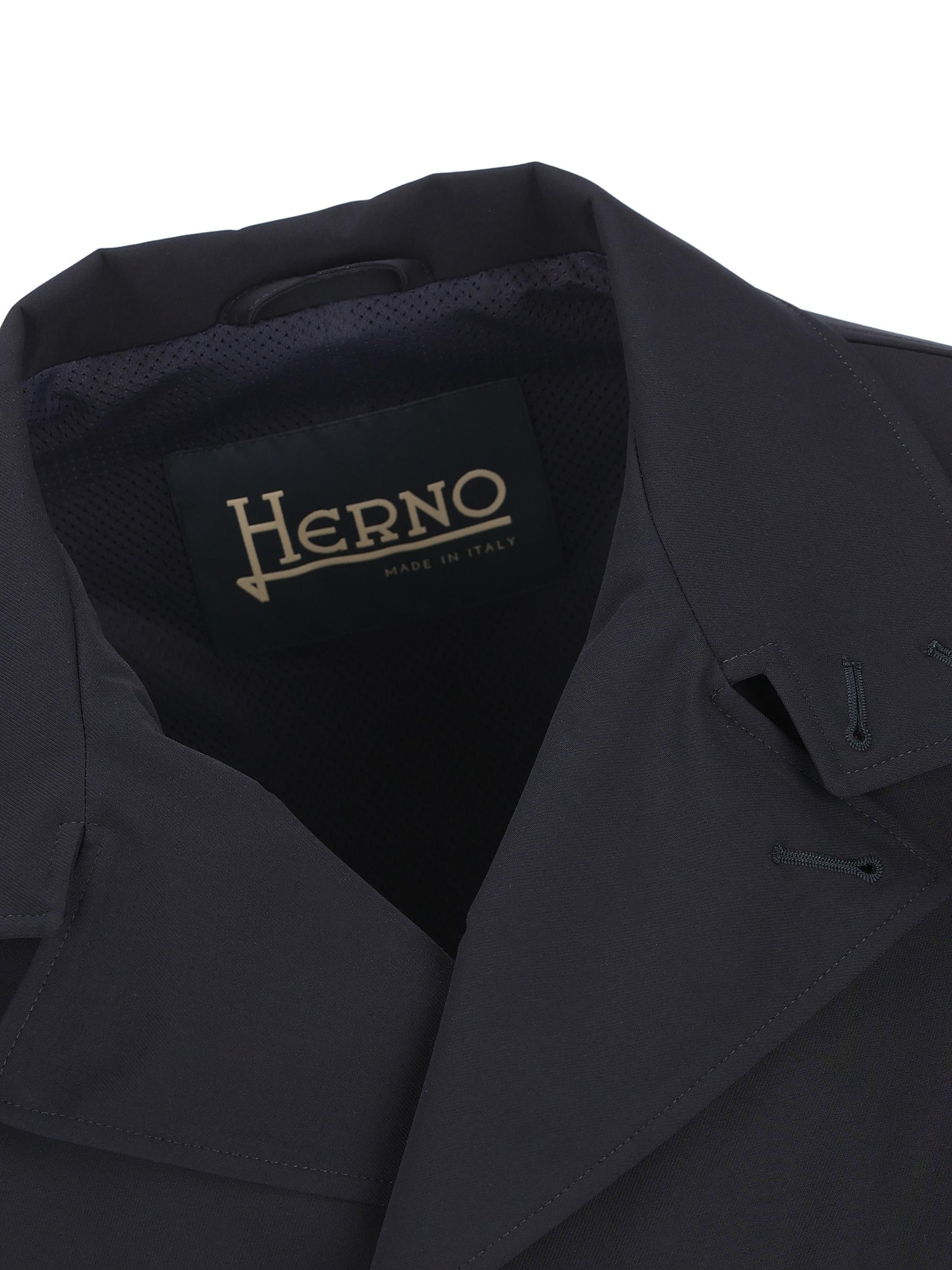 Cappotto realizzato in poliestere. PE000053U 127859200 HERNO 