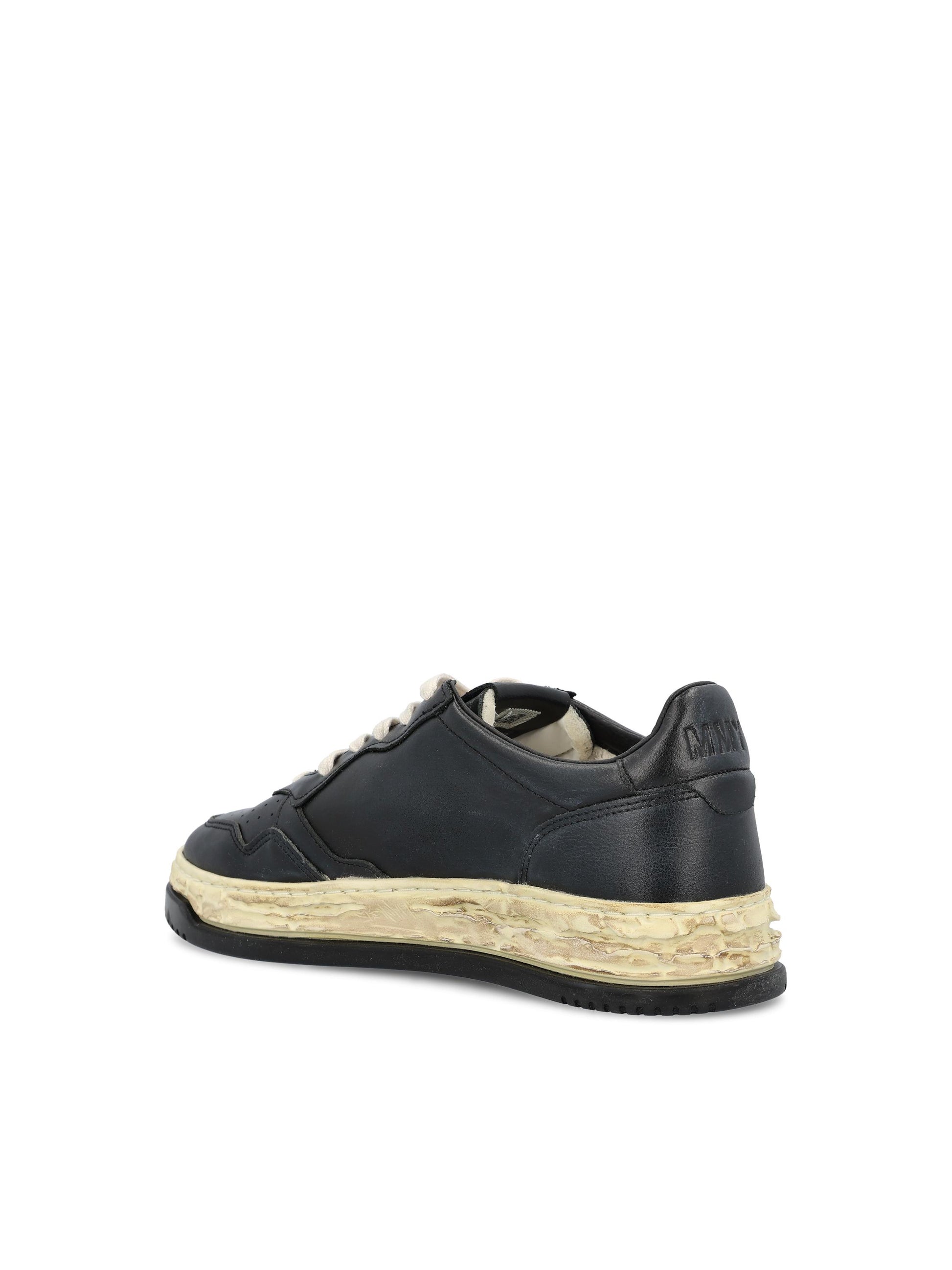 Sneakers realizzate in pelle. AVLM MMY2 AUTRY - MIHARA YASUHIRO 