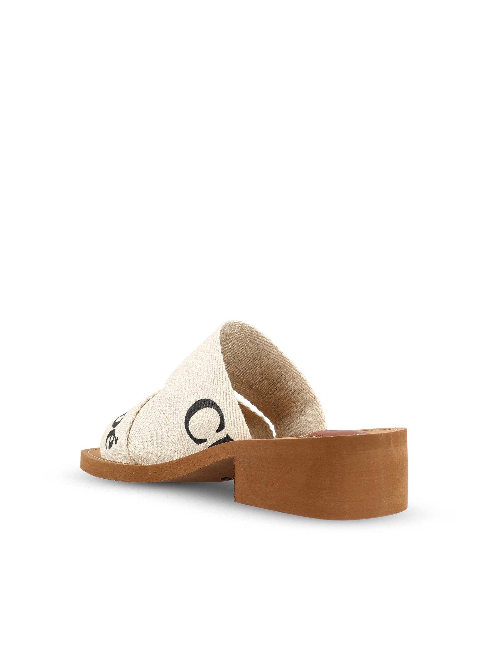 Sabot realizzate in lino. CHC22U550Z3 101 CHLOE' 