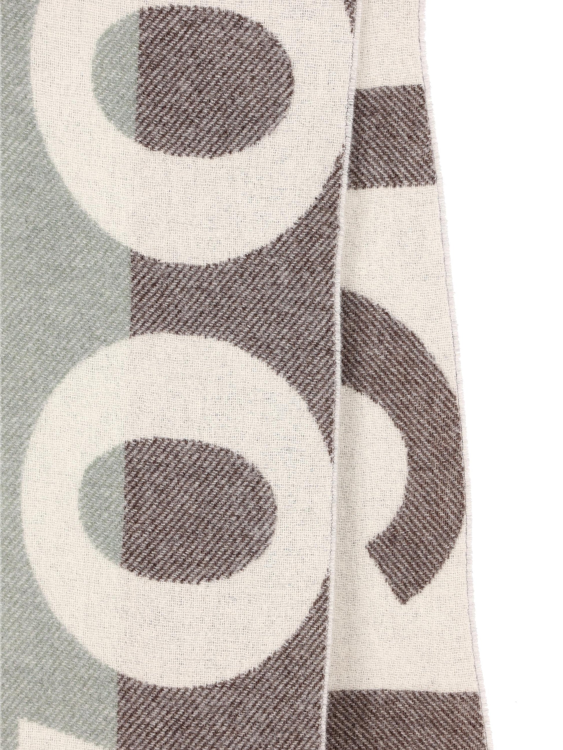 Sciarpa realizzata in lana. CFWWAC2010FRUT5143 7371 WOOLRICH 