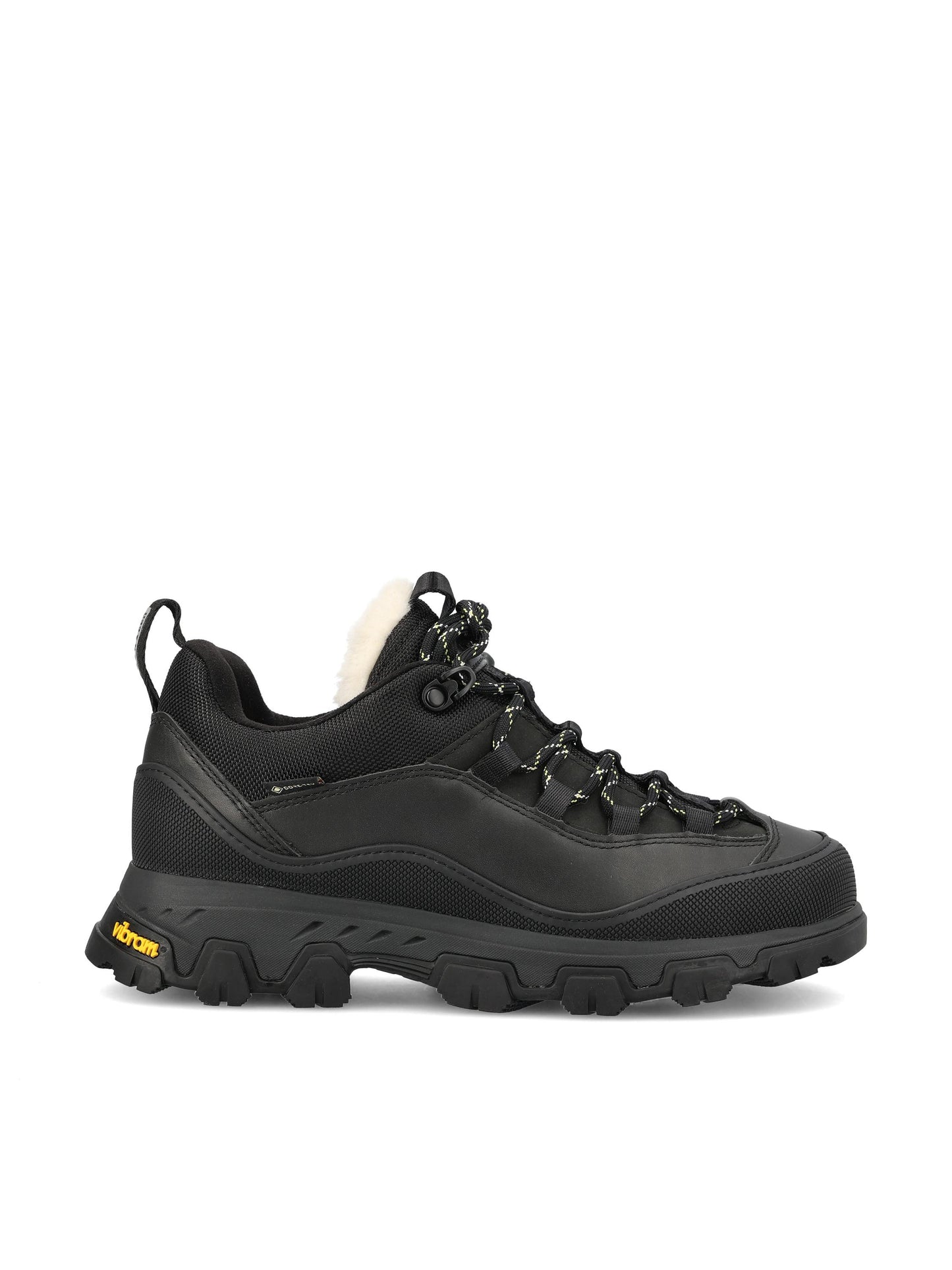 Sneakers realizzate in pelle impermeabile. 1171434 BLK UGG 