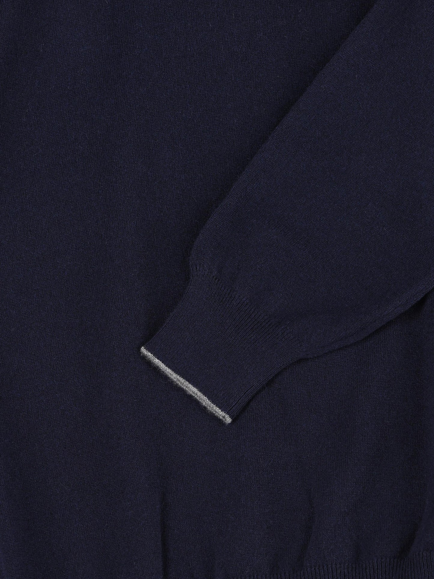 Maglia realizzata in cashmere. M2200103 CW425 BRUNELLO CUCINELLI 