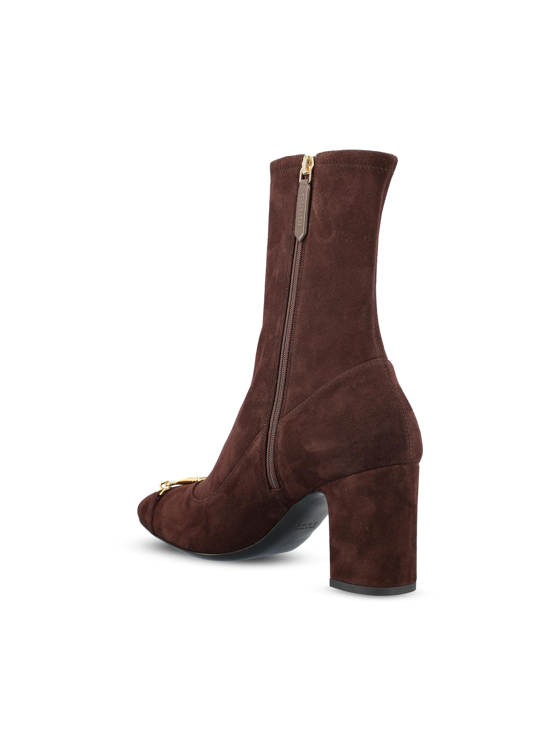 Stivali realizzati in pelle scamosciata. 849549 AAFMU2344 GUCCI 