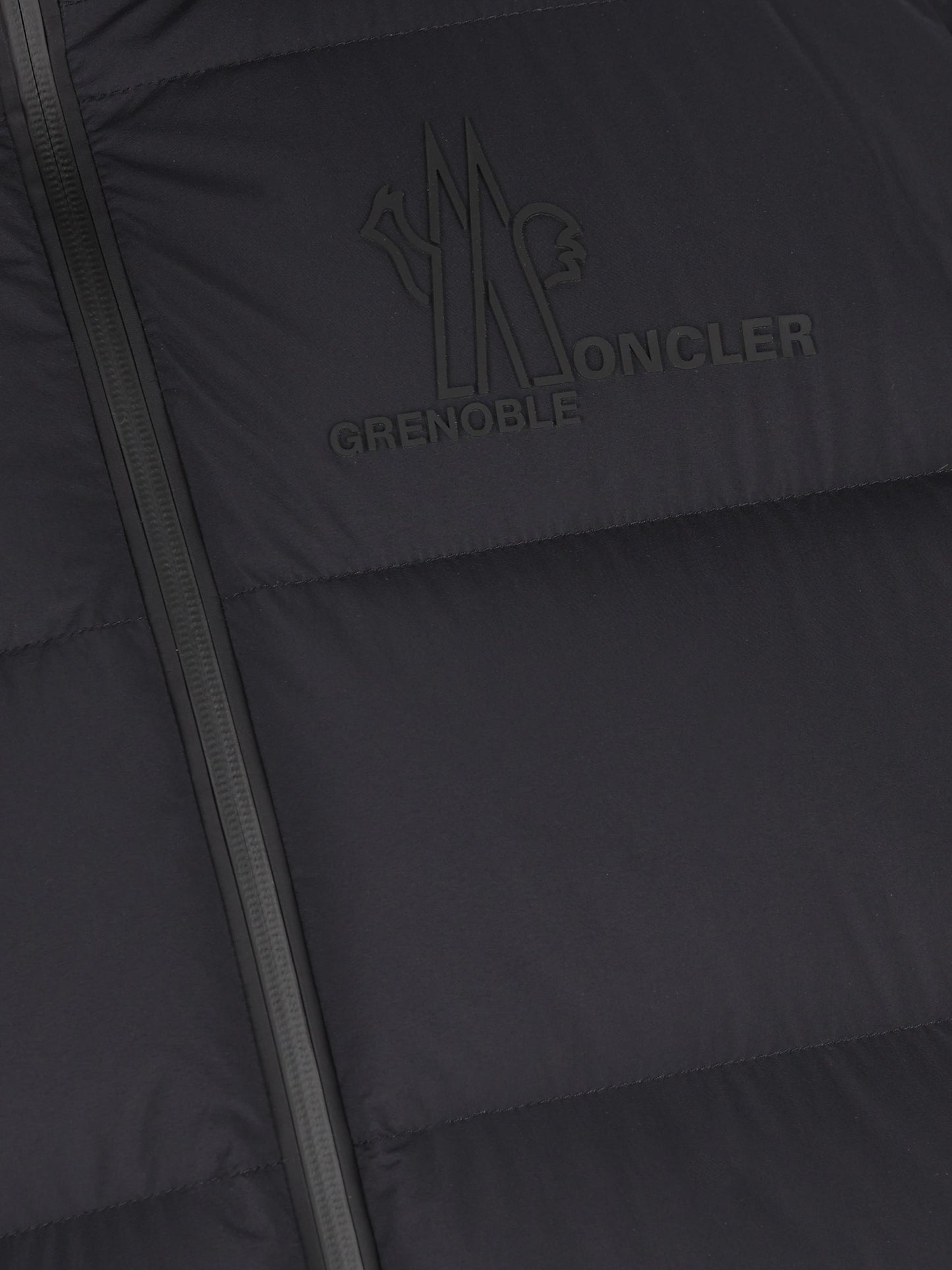 Piumino realizzato in poliammide. M1A00050 539X6999 MONCLER GRENOBLE 